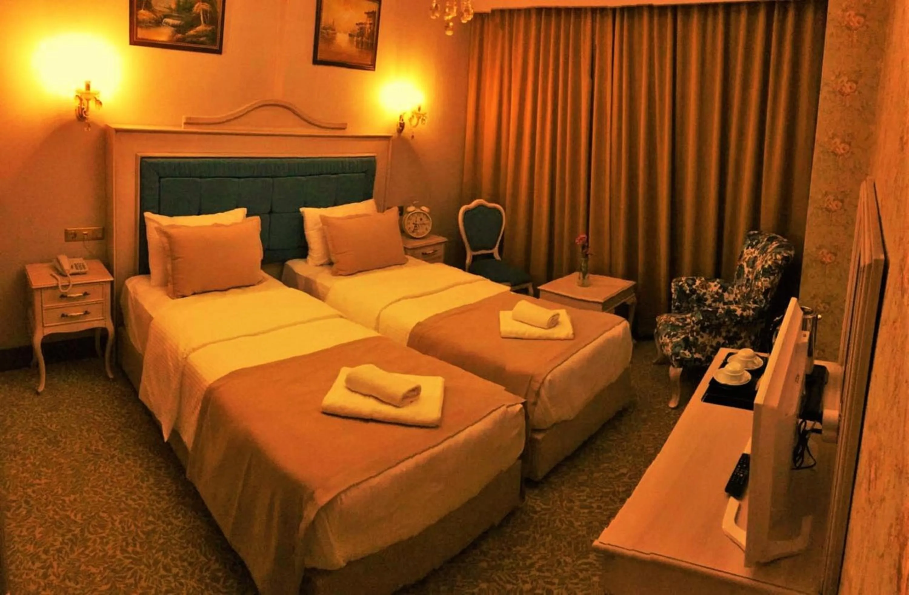 Decorative detail, Bed in Vendome Hotel