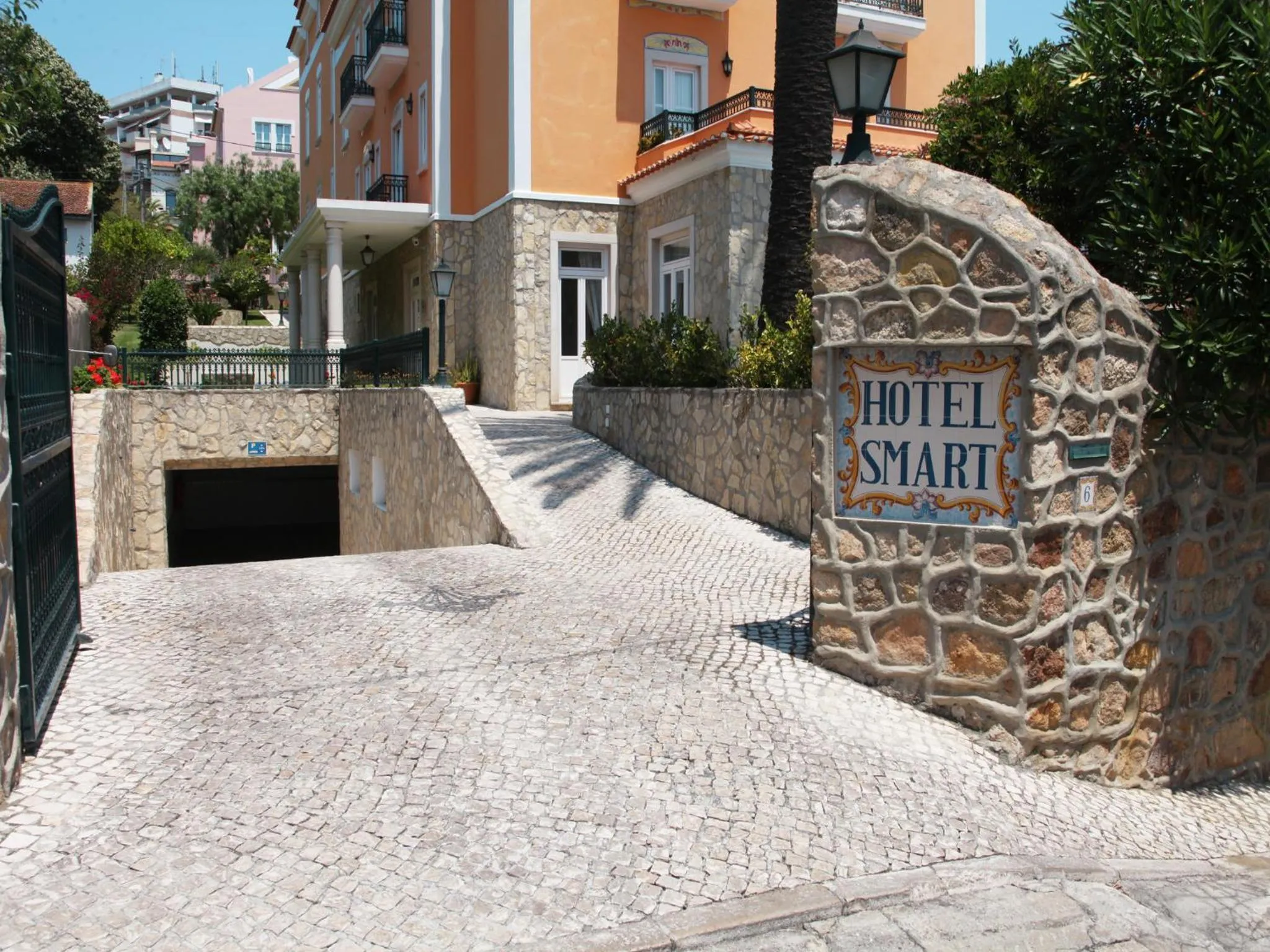 Facade/entrance in Hotel Smart