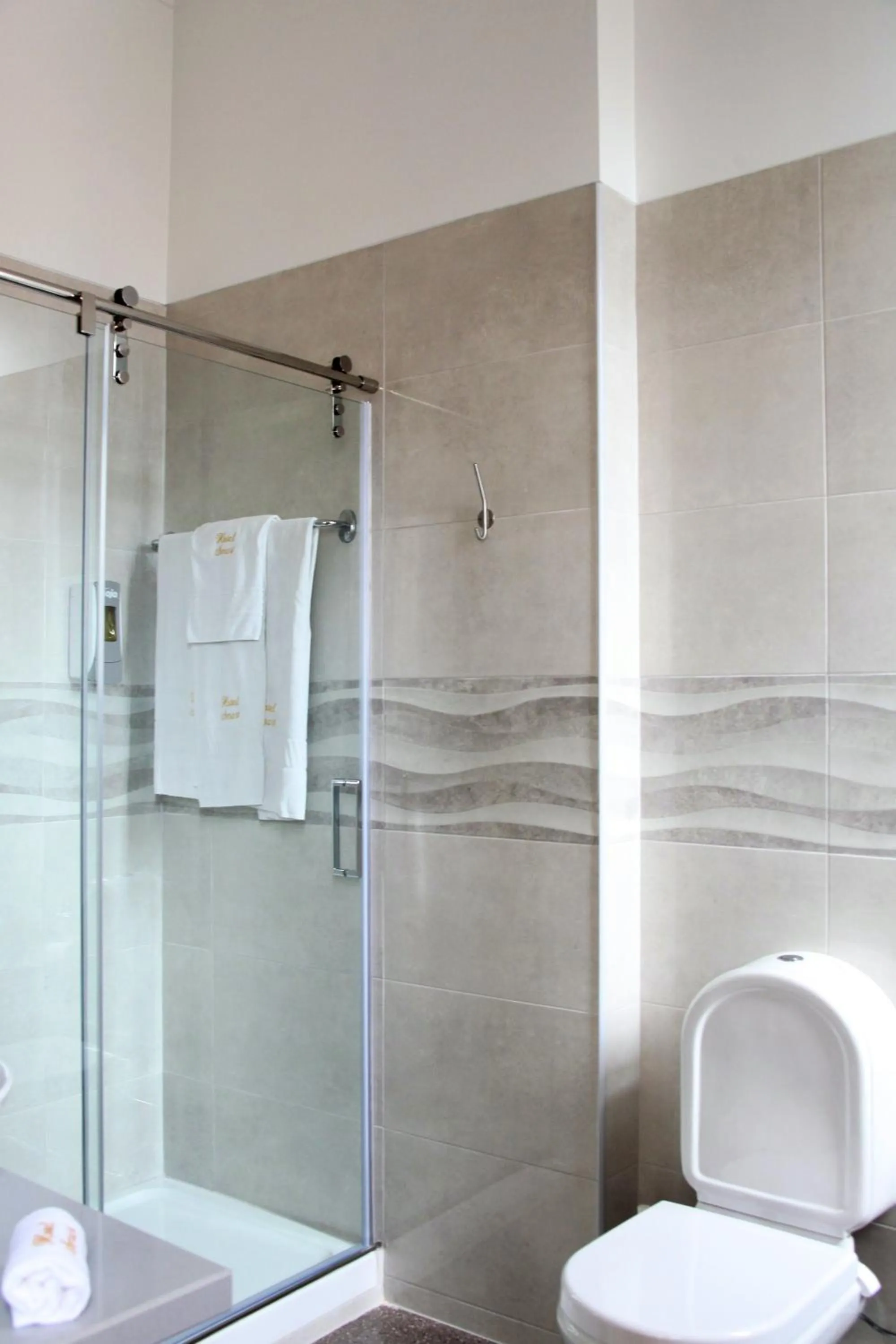 Bathroom in Hotel Smart