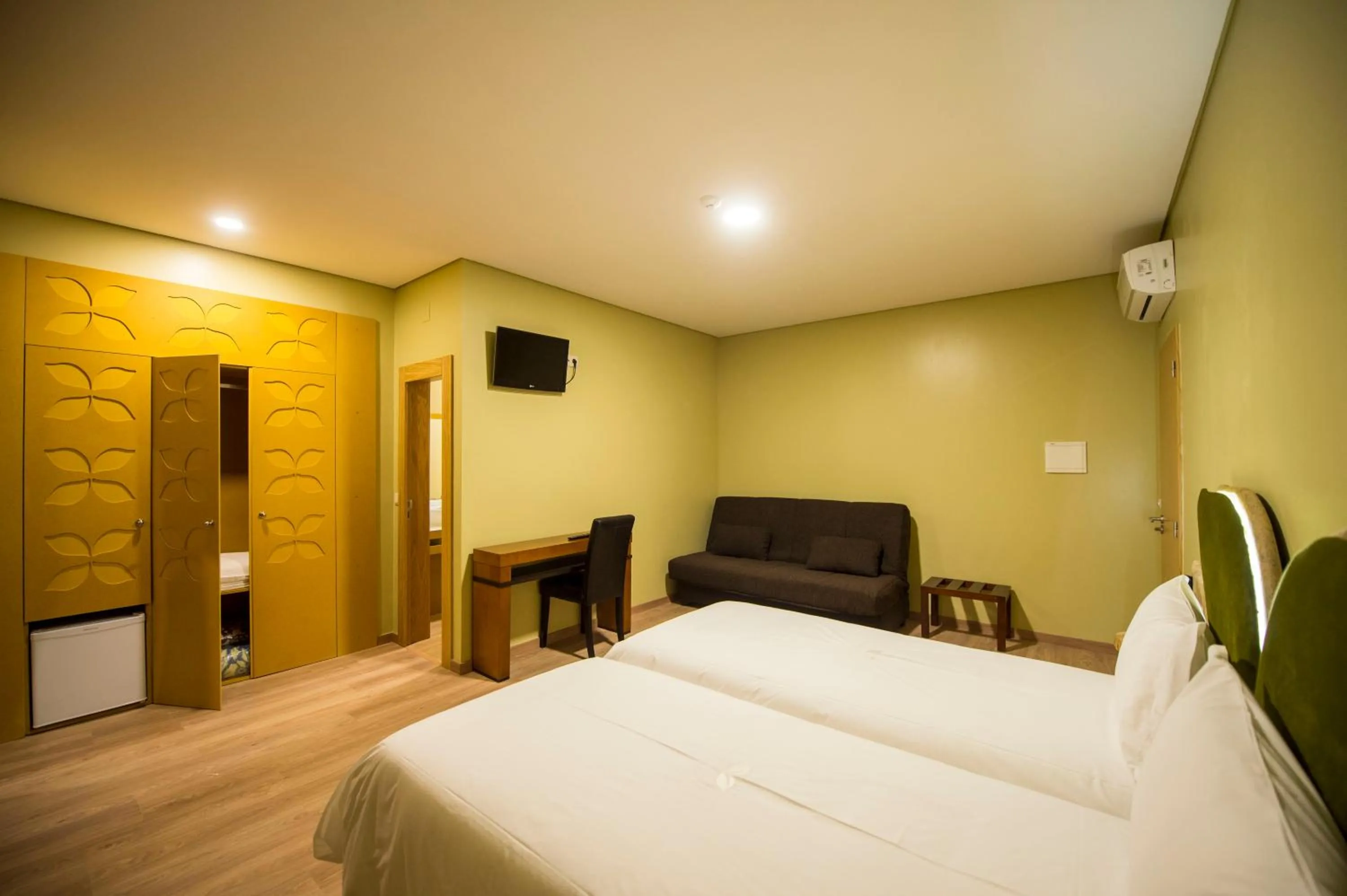 Bedroom, Bed in Beleza Serra Guide Hotel