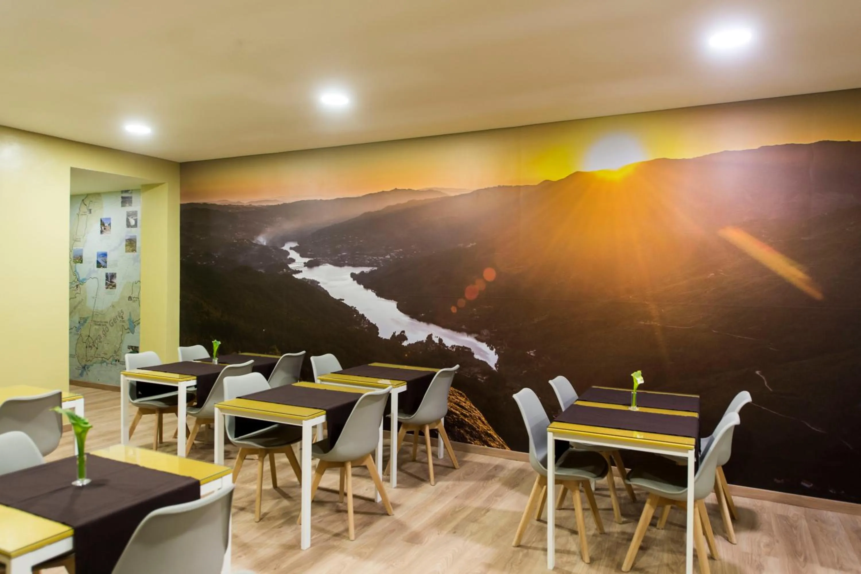 Restaurant/places to eat in Beleza Serra Guide Hotel