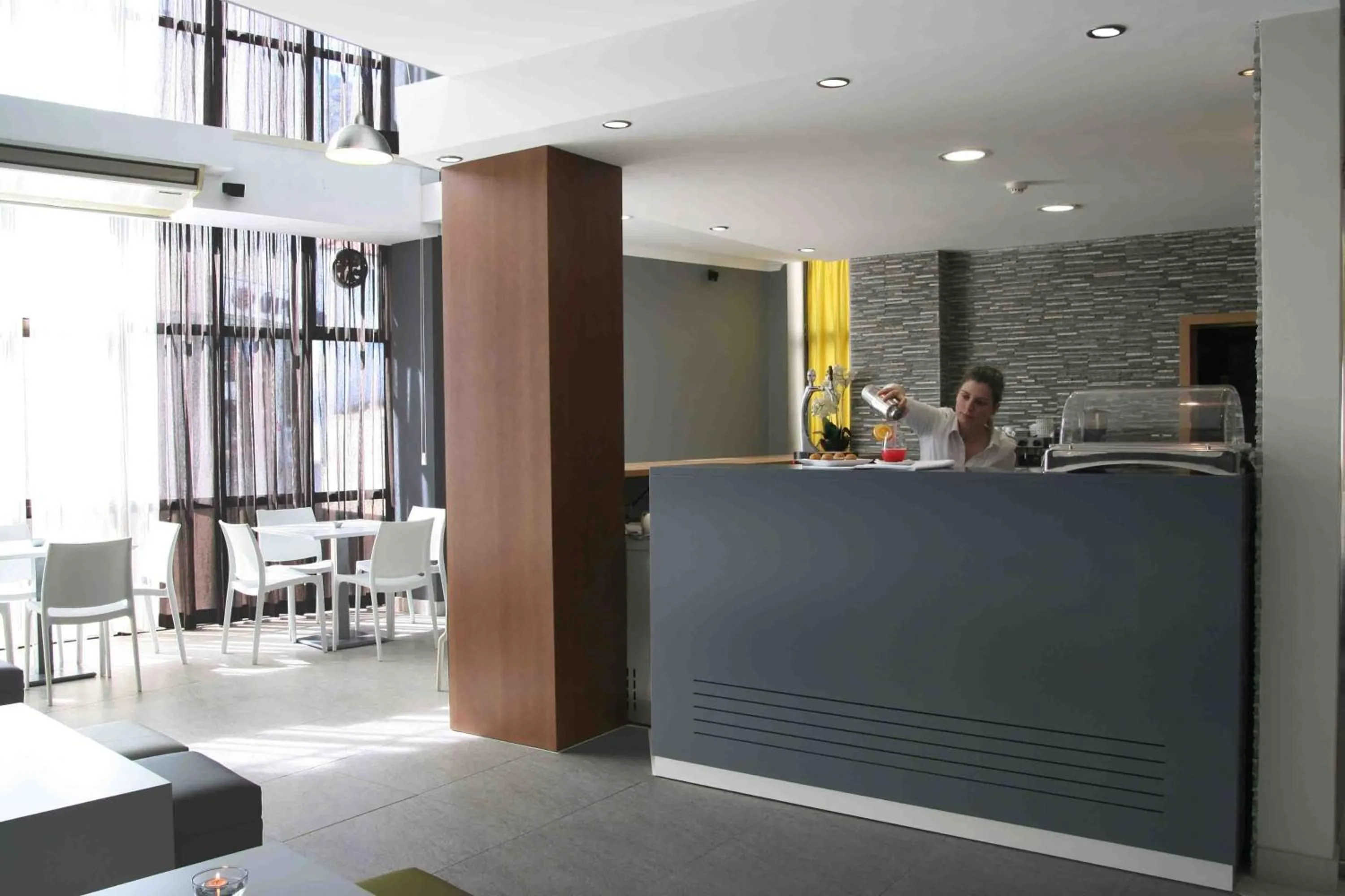 Lounge or bar in Hotel Douro Inn