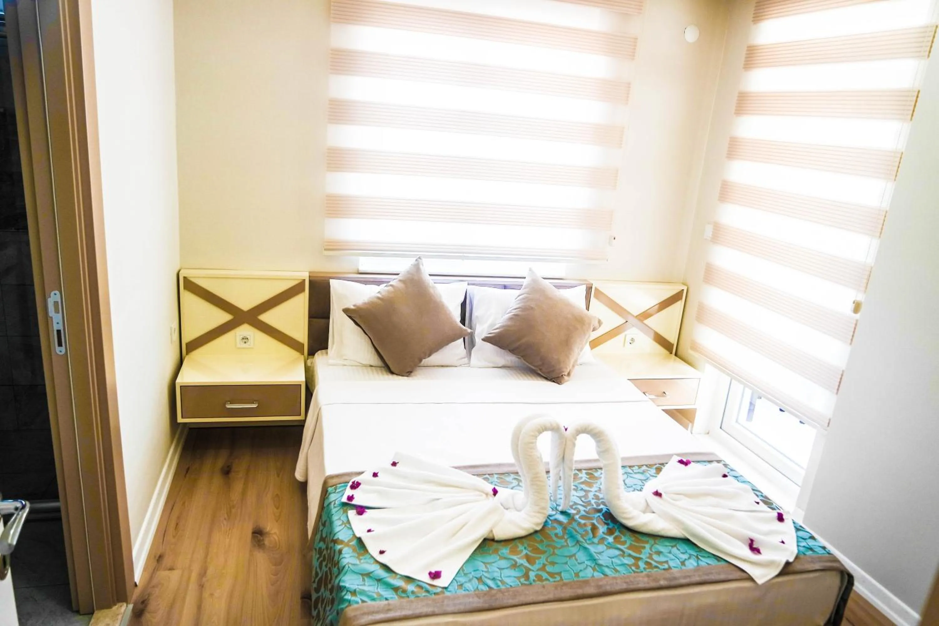 Bed in Ale Apartments Hotel