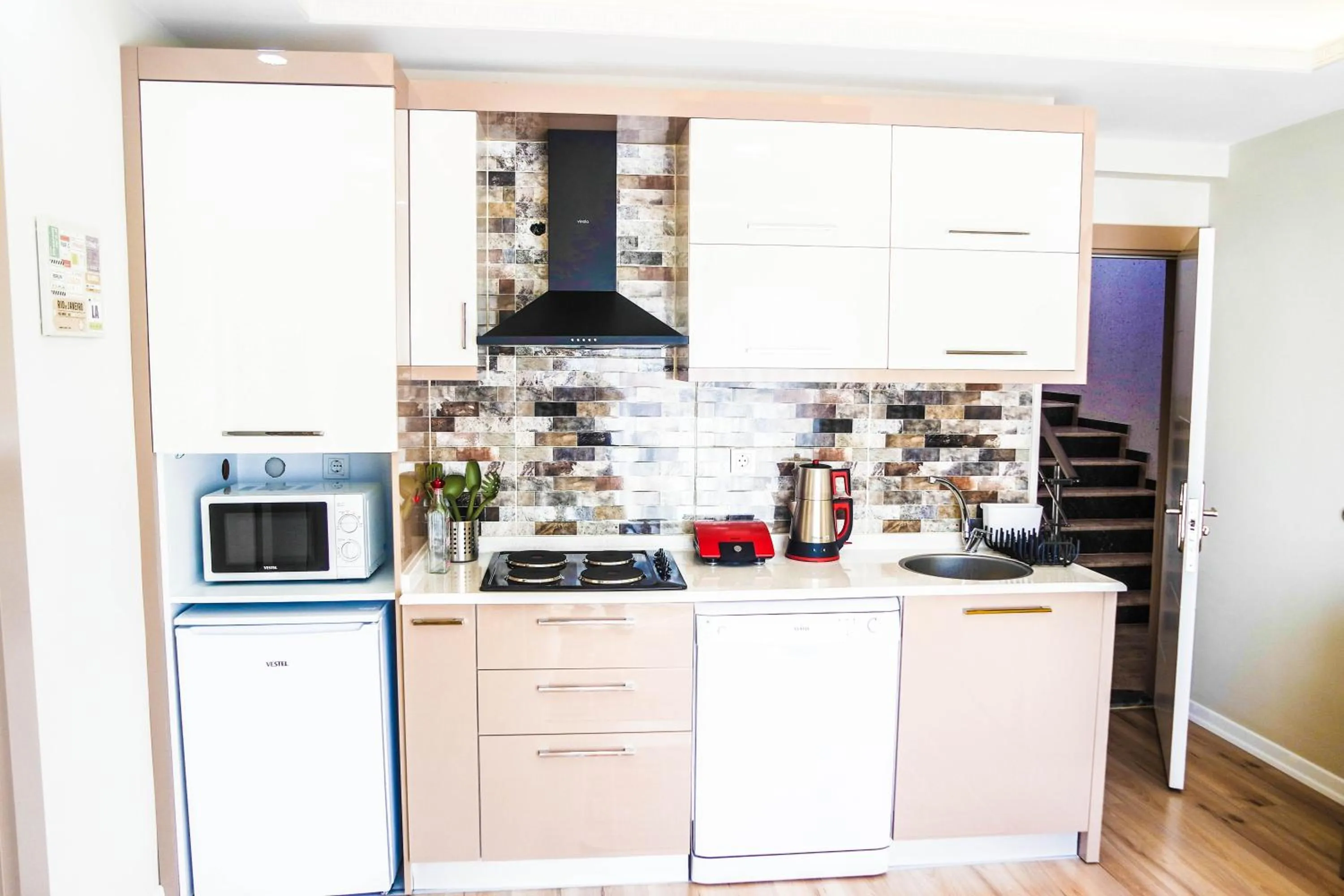 Kitchen or kitchenette in Ale Apartments Hotel