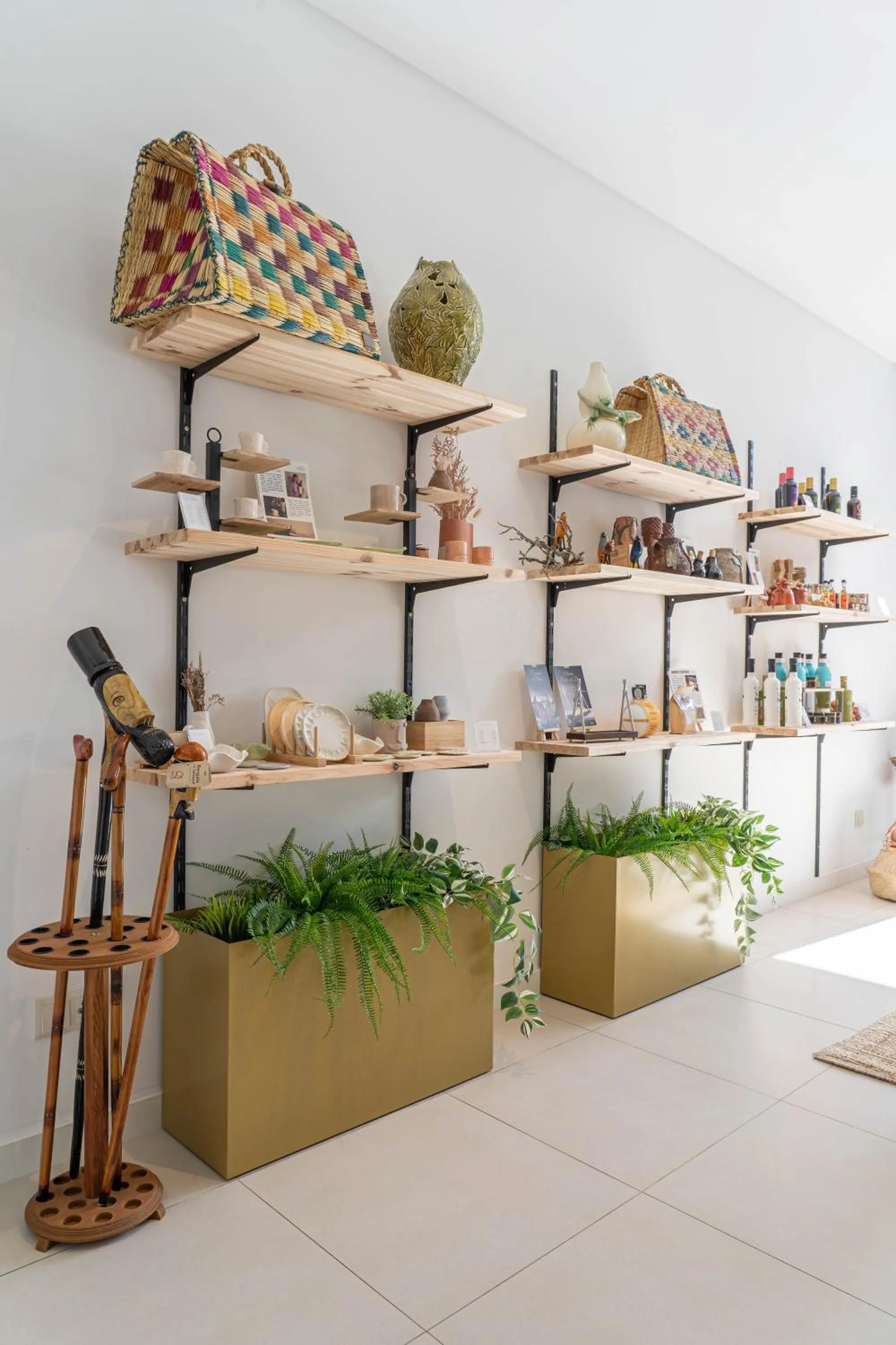 On-site shops in Pena Park Hotel