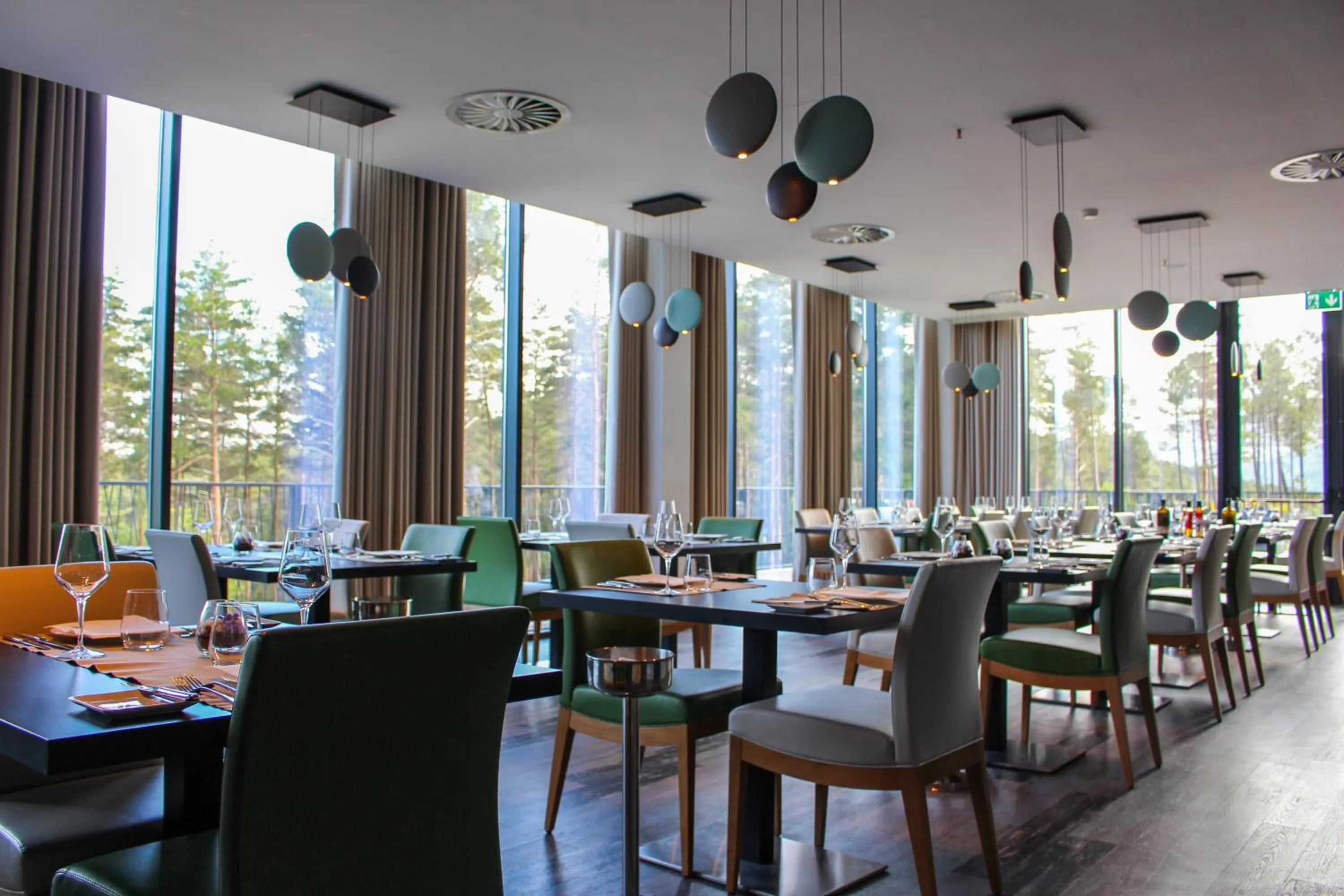 Restaurant/places to eat in Pena Park Hotel