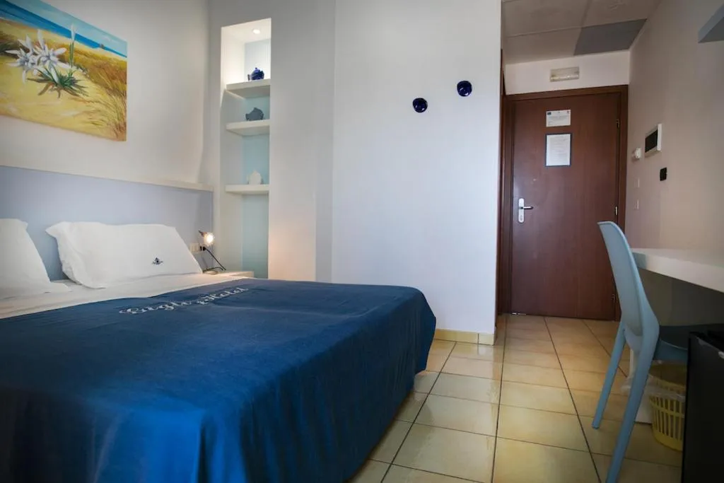 Photo of the whole room, Bed in Gigli Hotel Salento