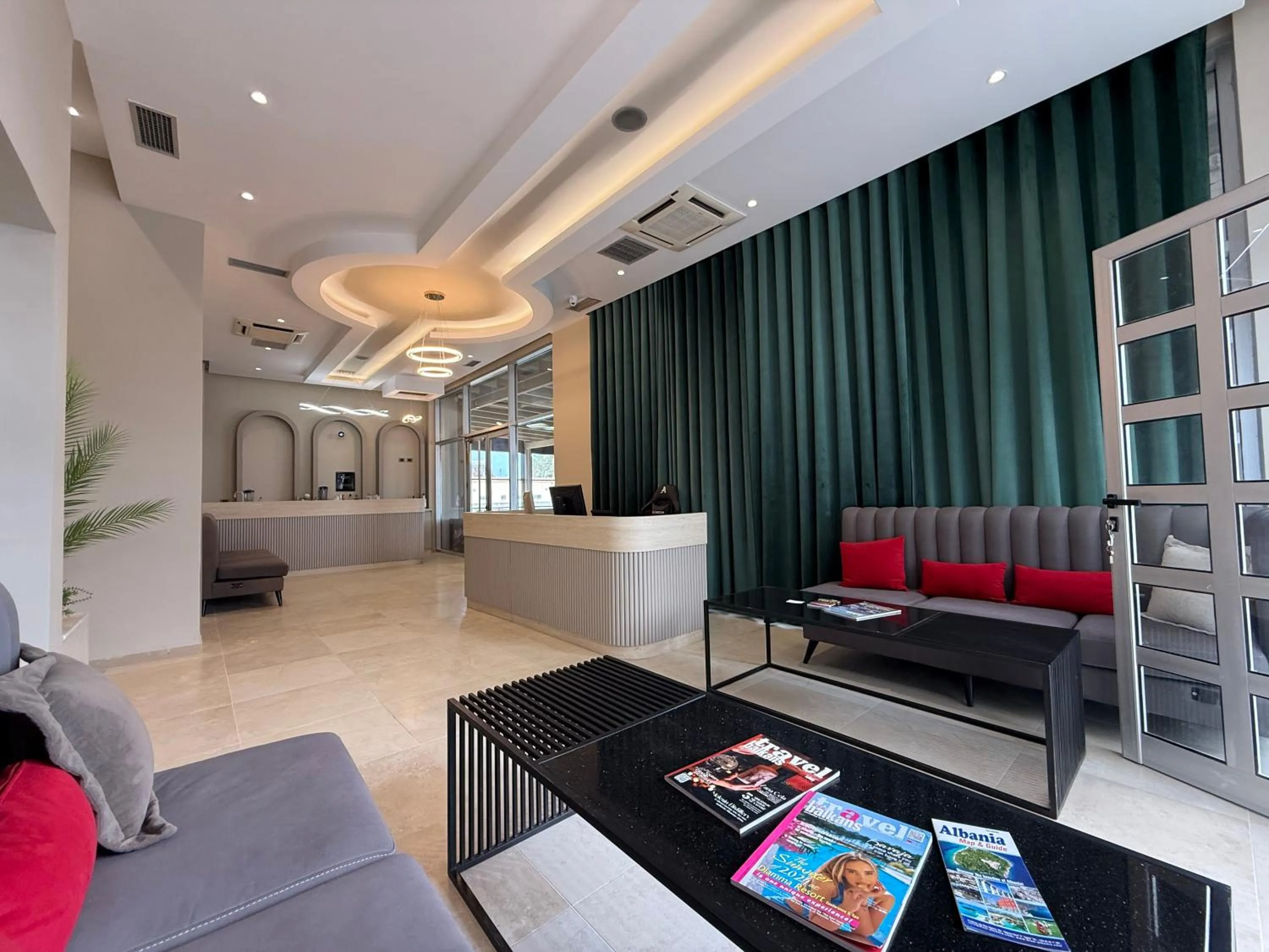 Lobby or reception in Hotel Royal