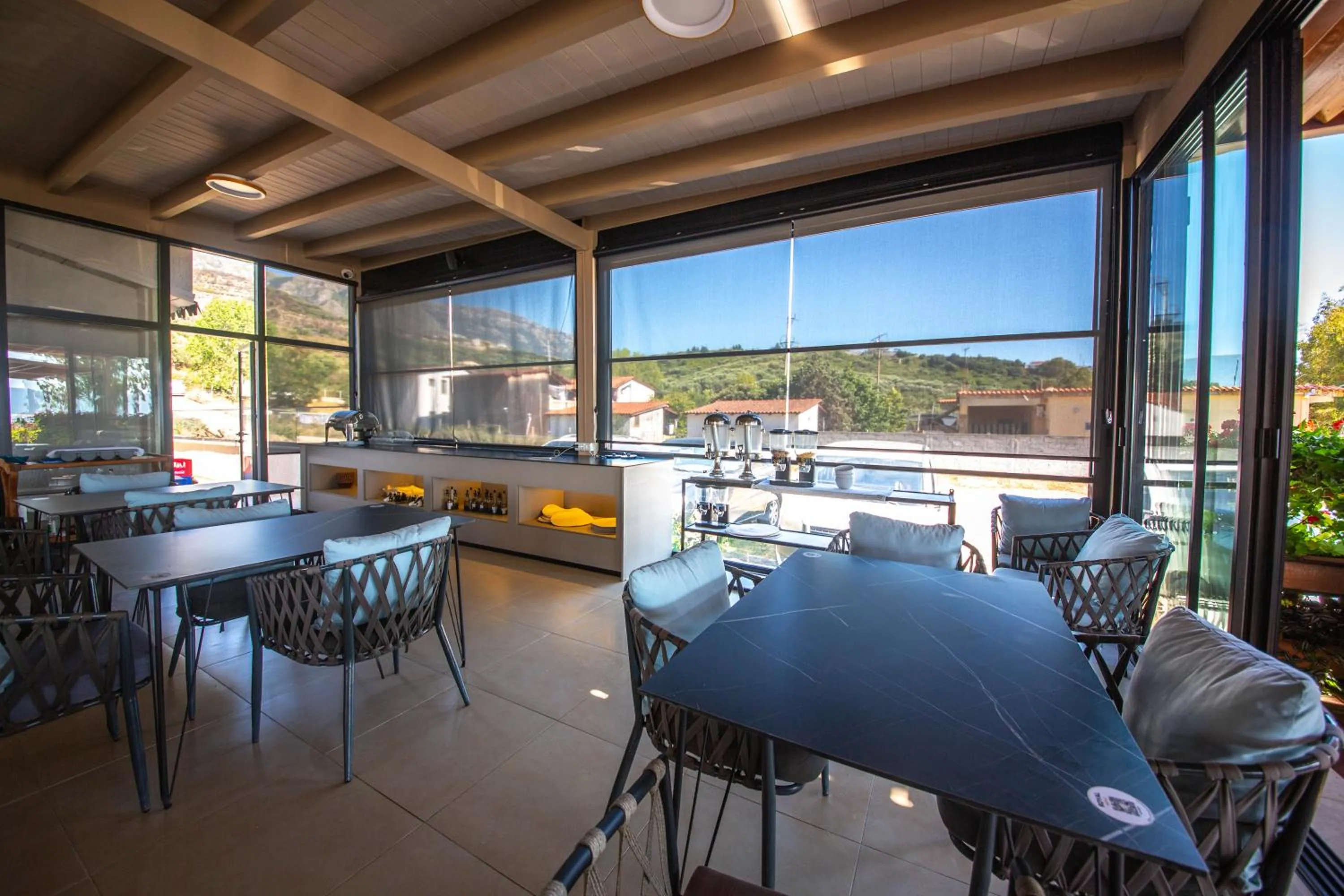 Breakfast in Hotel Royal