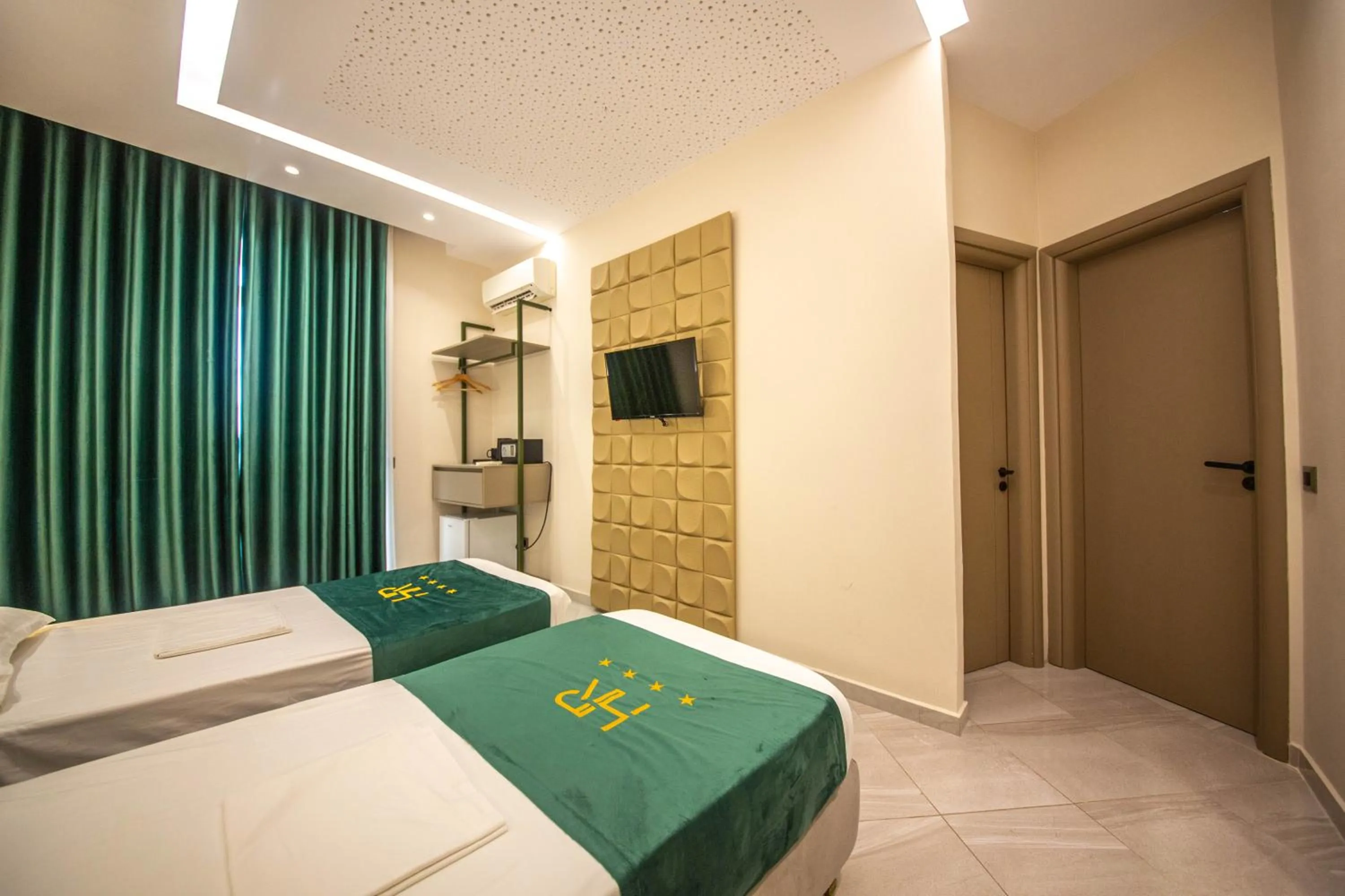 Bedroom in Hotel Royal