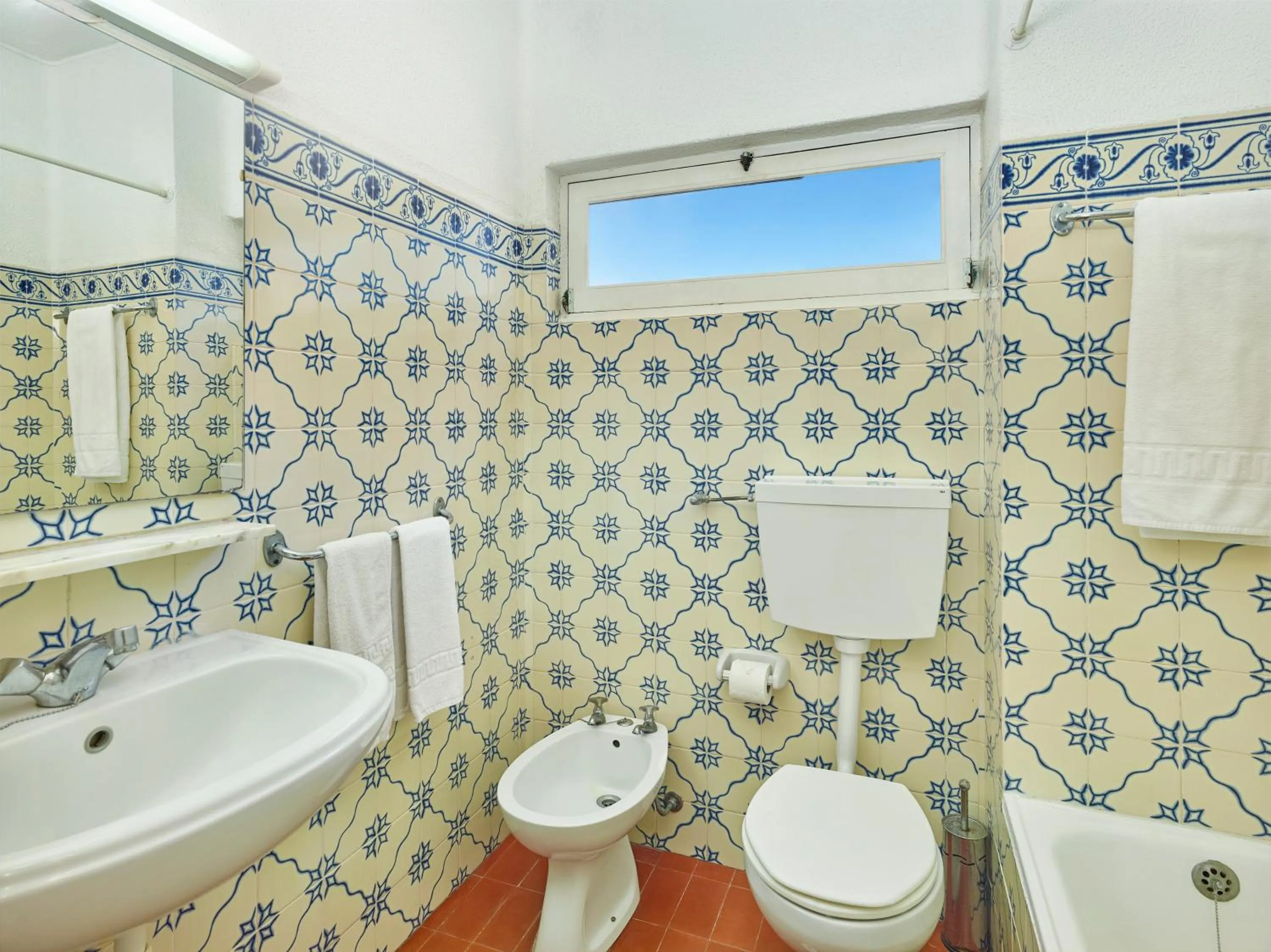 Shower in Cheerfulway Ouravista Apartamentos