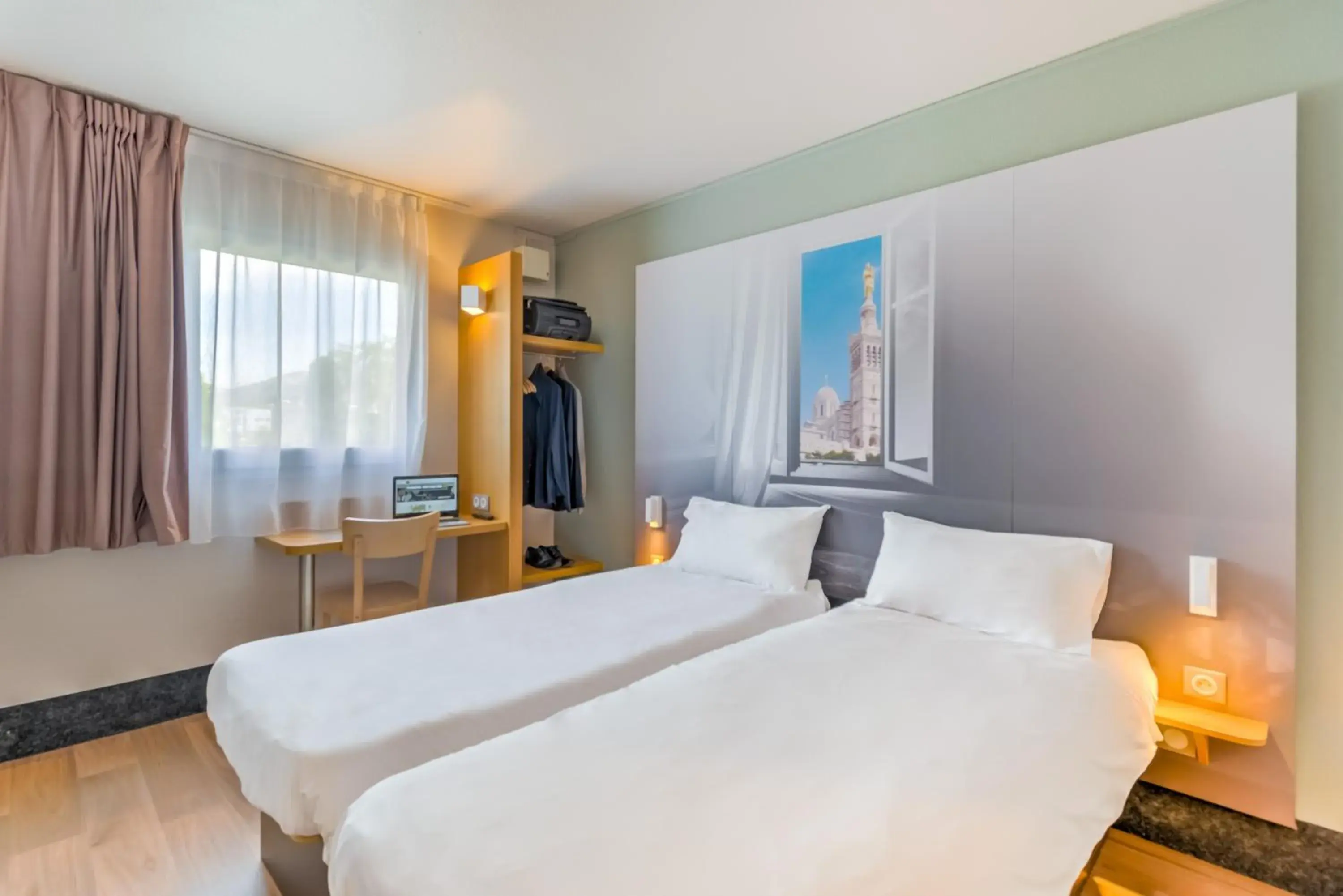 Twin Room in B&B HOTEL Marseille La Valentine Twin Room in B&B HOTEL Marseille La Valentine