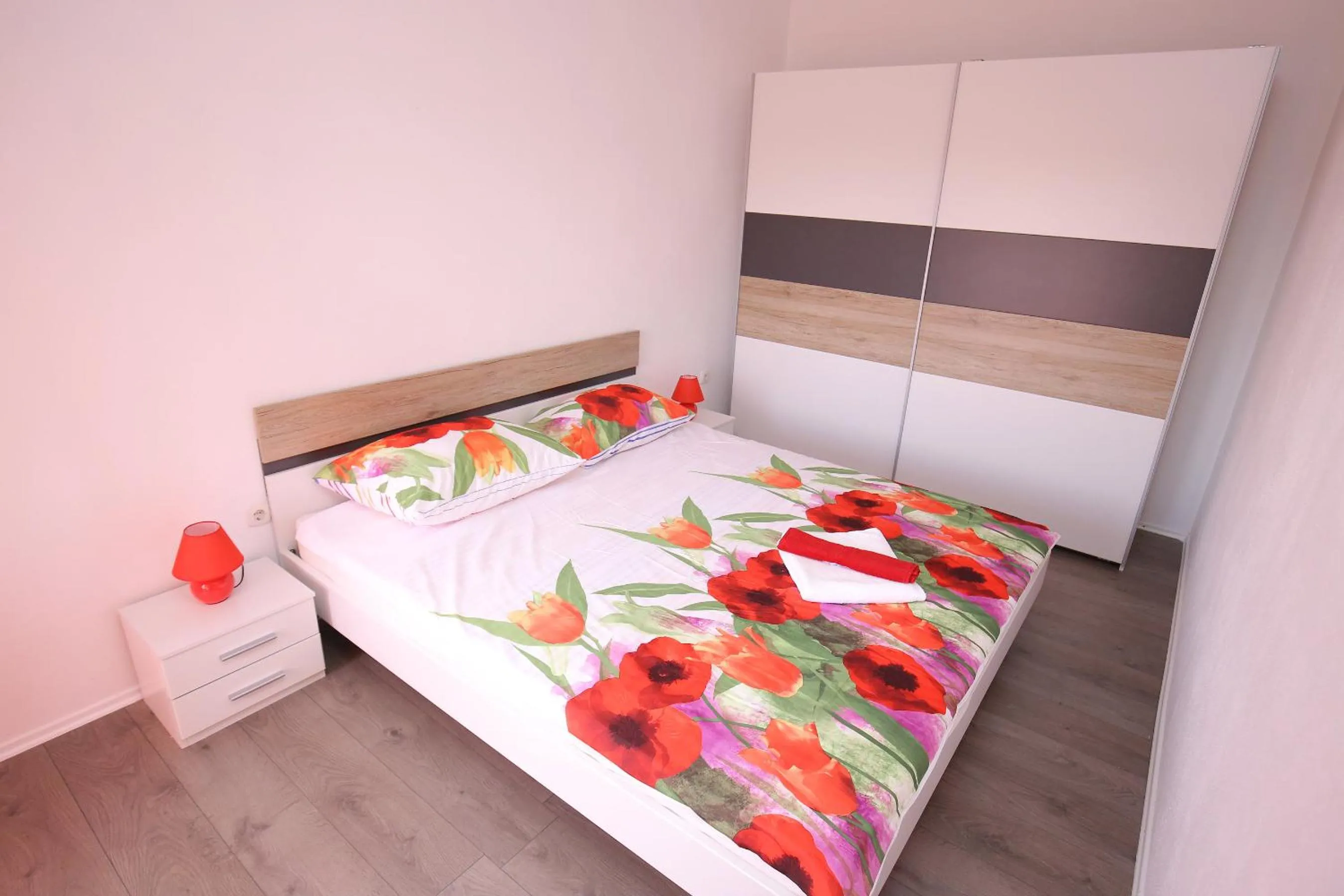 Bedroom, Bed in Gale Vila