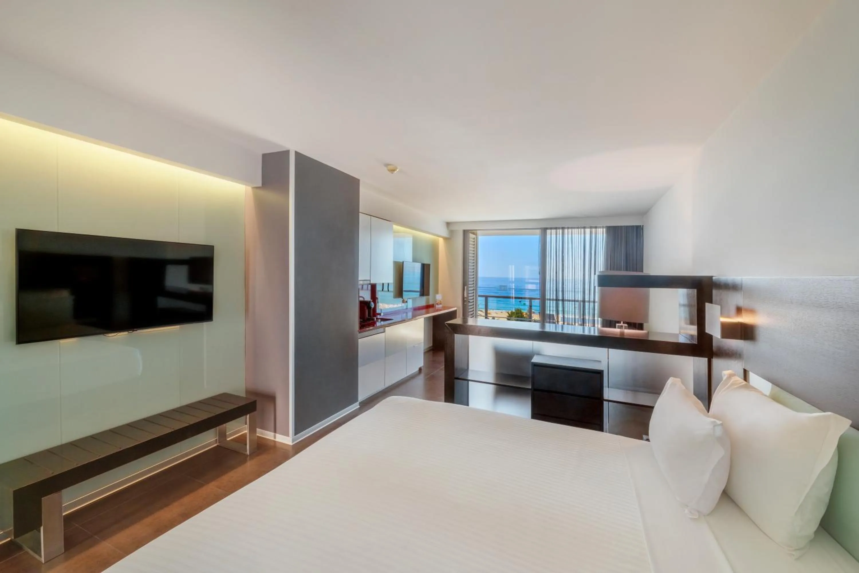 Bedroom, Bed in RR Hotel da Rocha