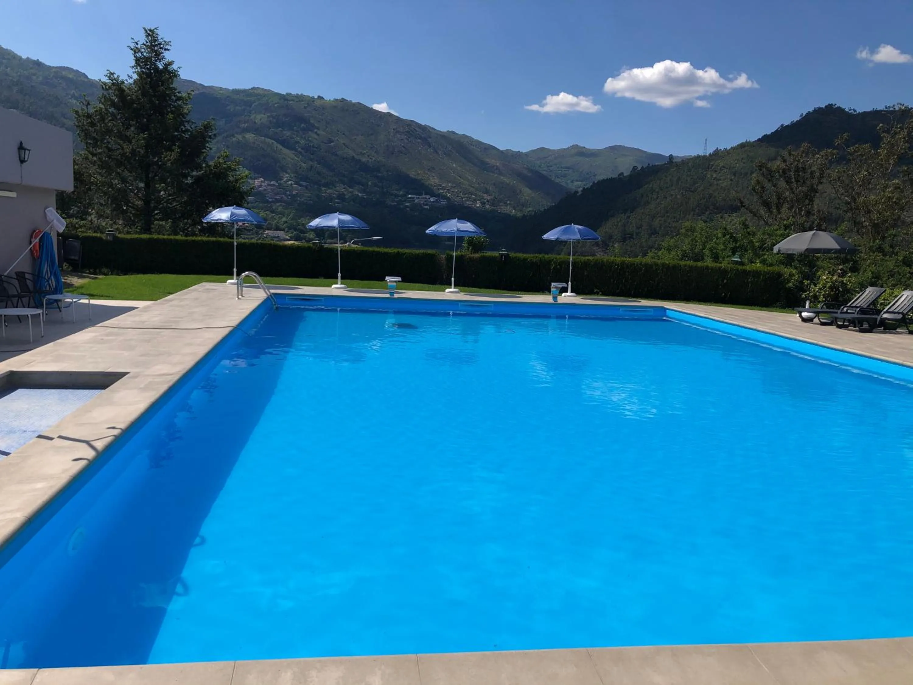 Pool view in Hotel Eco Salvador