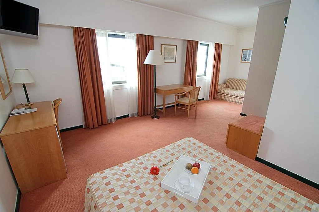 Photo of the whole room, Bed in Hotel Douro