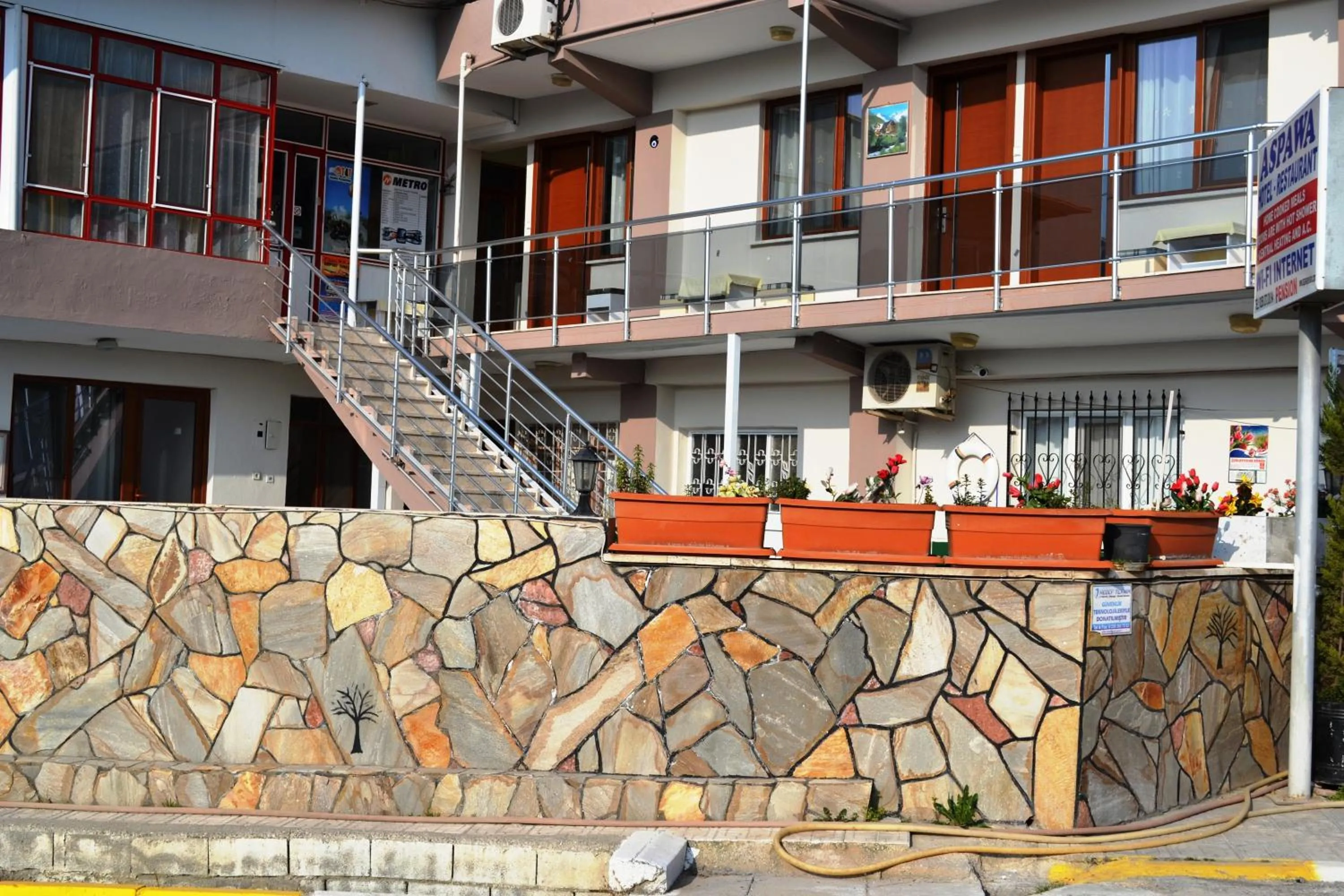 Facade/entrance in Aspawa Hotel