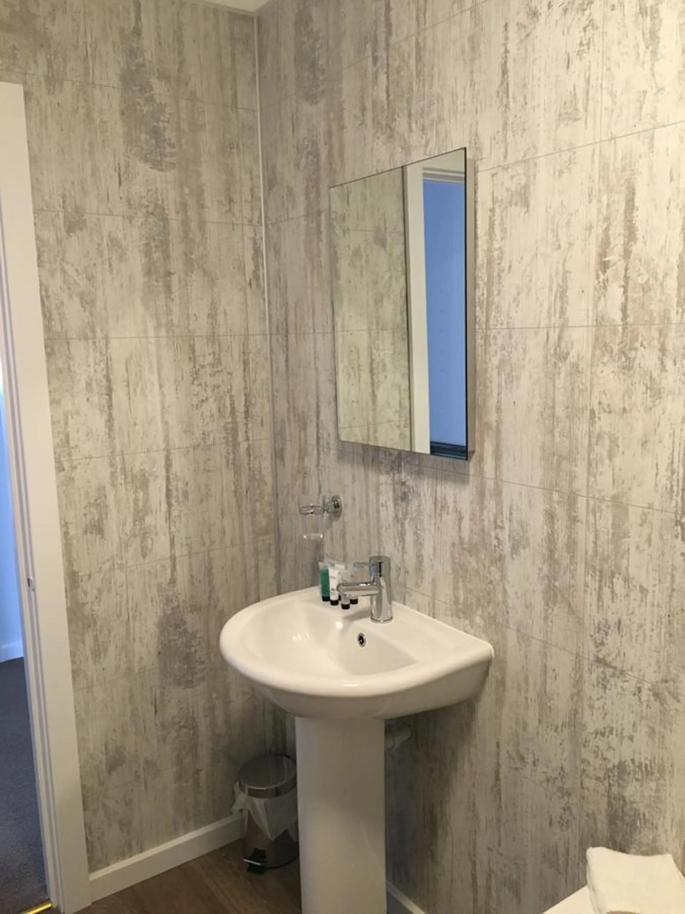 Bathroom in Highgate Inn Hotel