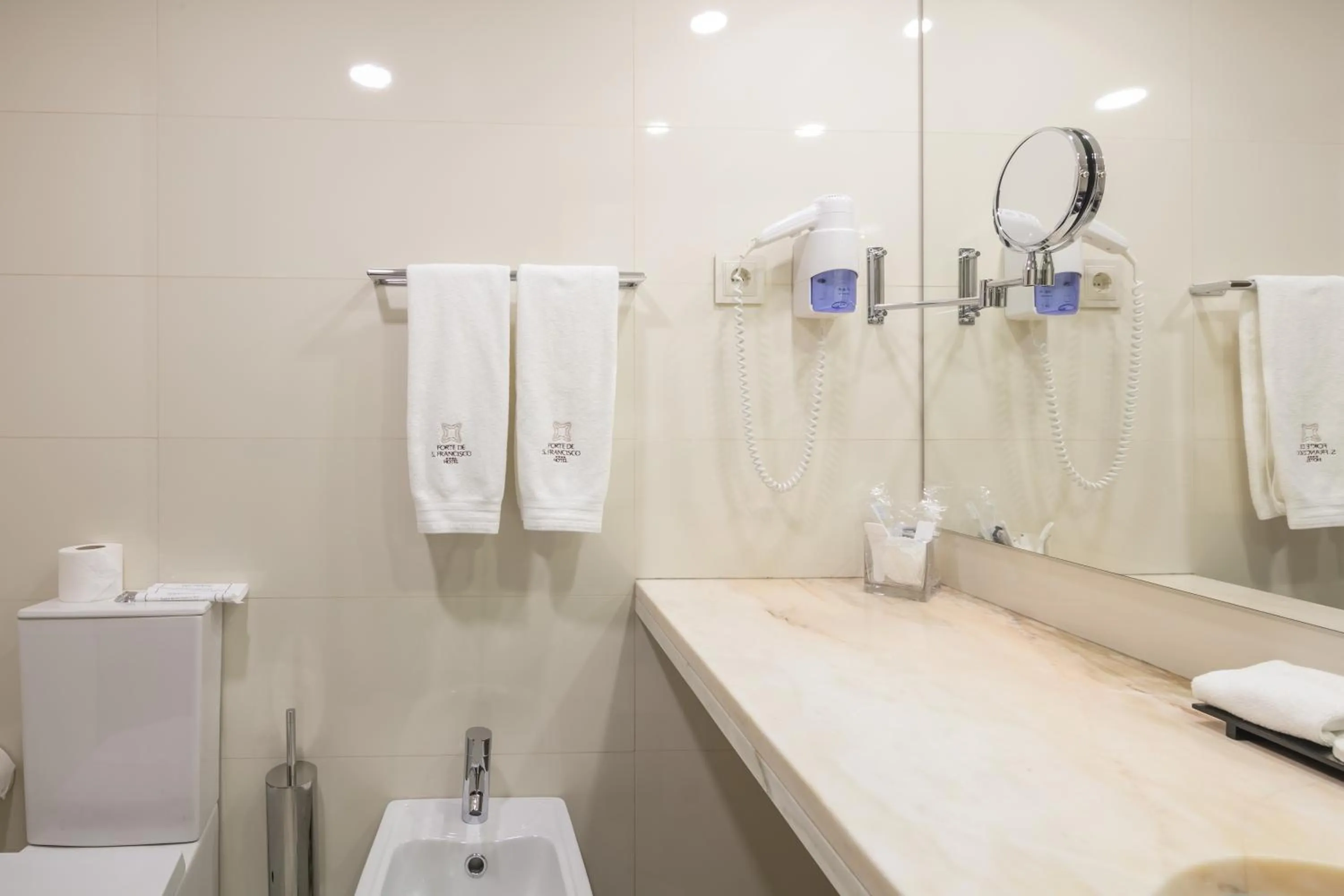 Bathroom in Forte de São Francisco Hotel Chaves