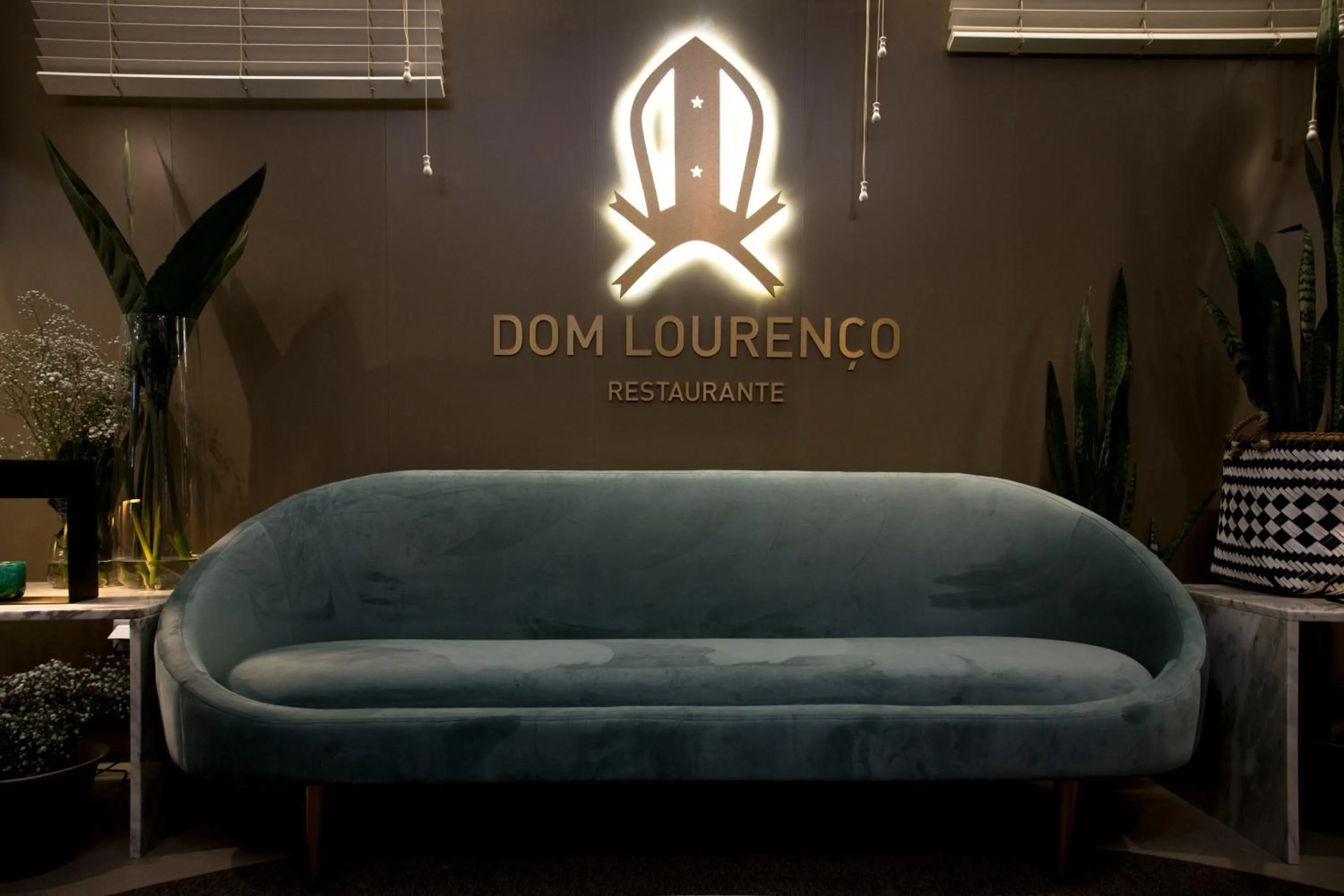 Property logo or sign in Hotel Dom Lourenco