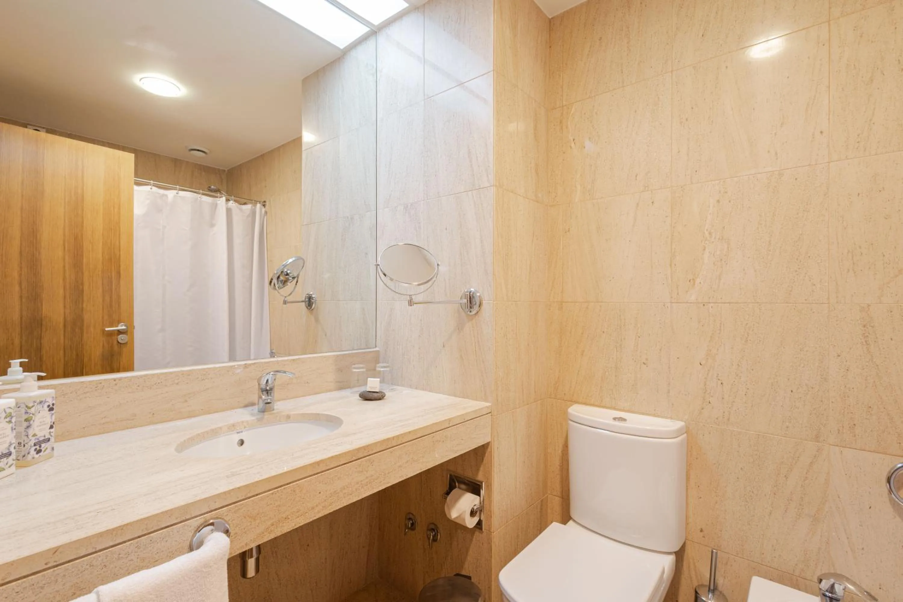 Toilet in Hotel da Graciosa