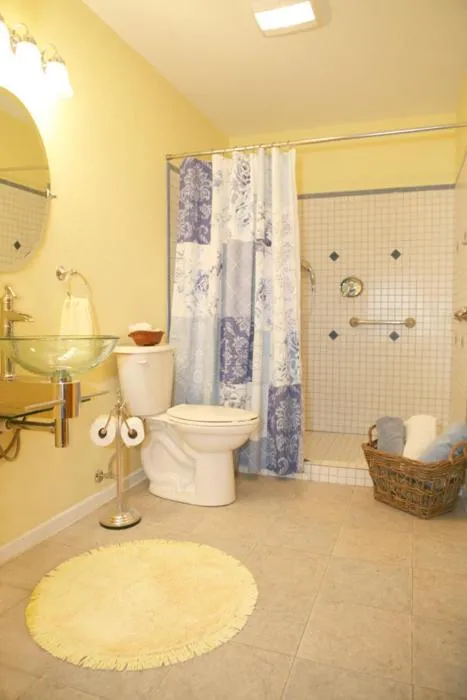 Queen Room in Sawin' Logs Inn