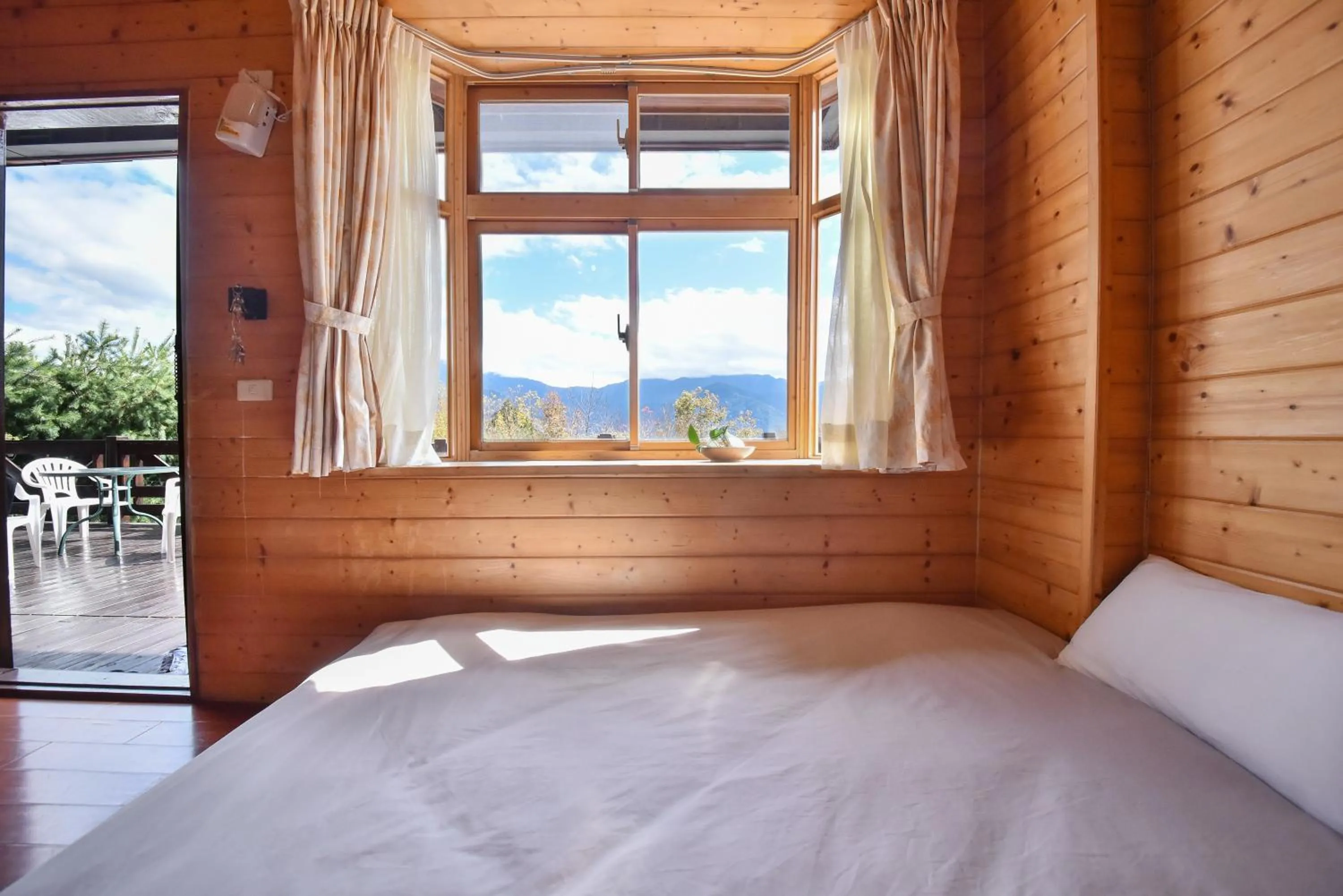 bunk bed, Bed in Beverly B&B