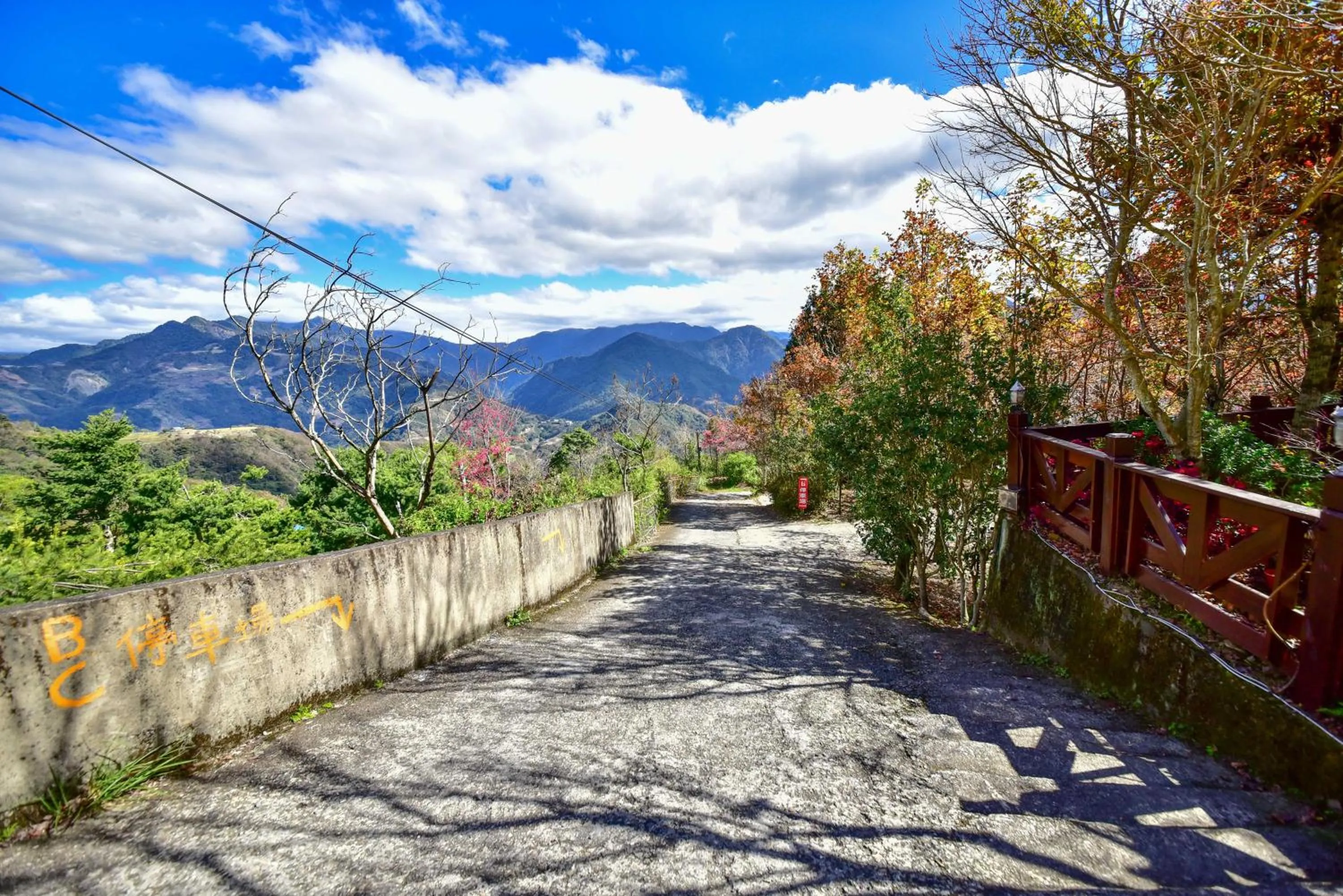 Facade/entrance in Beverly B&B