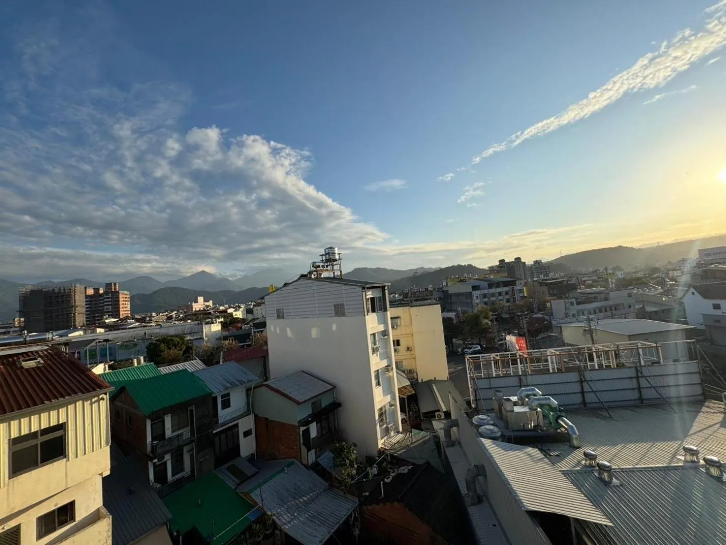 Property building in Travel Light Hotel