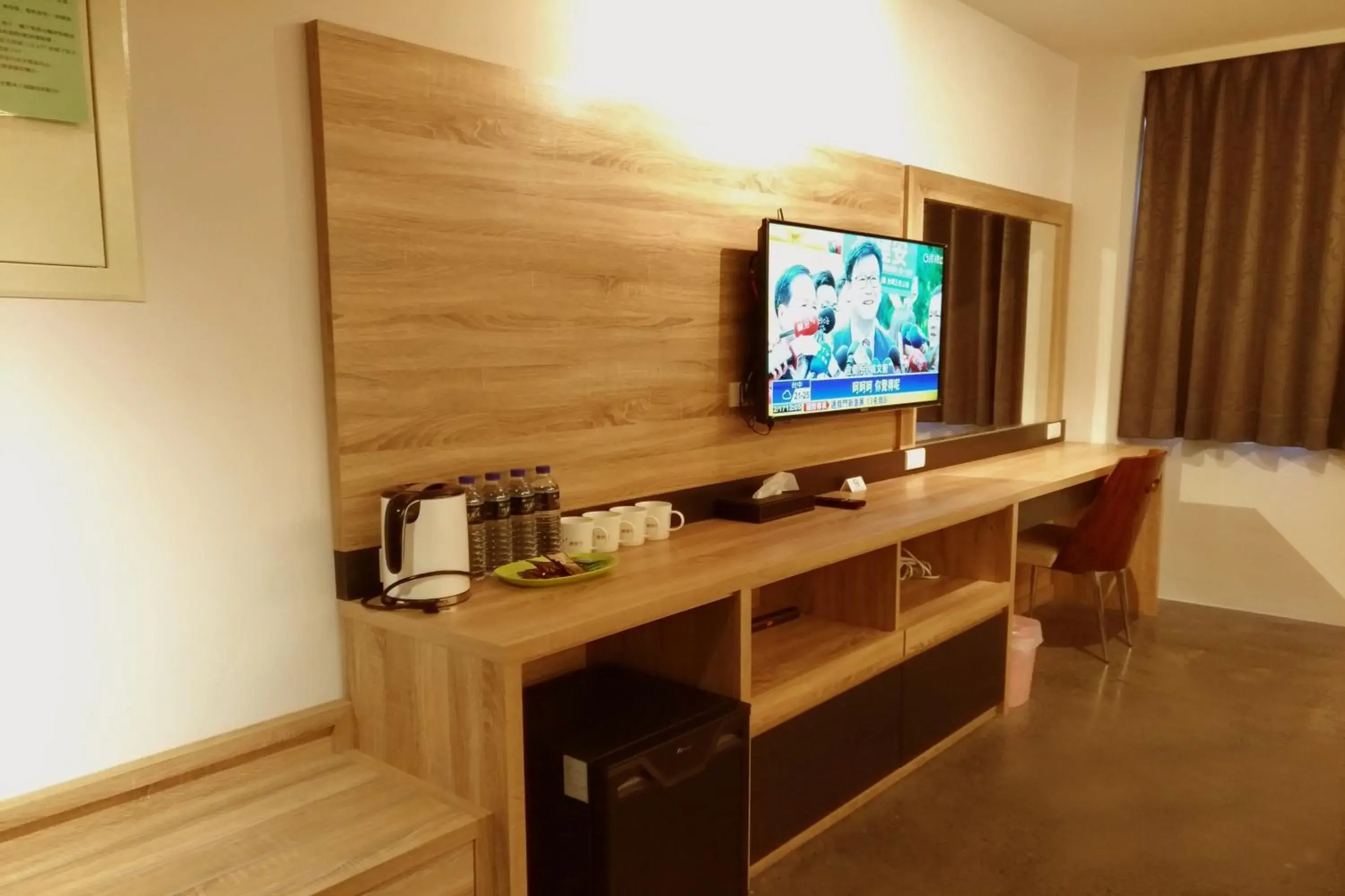 Quadruple Room with Private Bathroom in Travel Light Hotel Quadruple Room with Private Bathroom in Travel Light Hotel