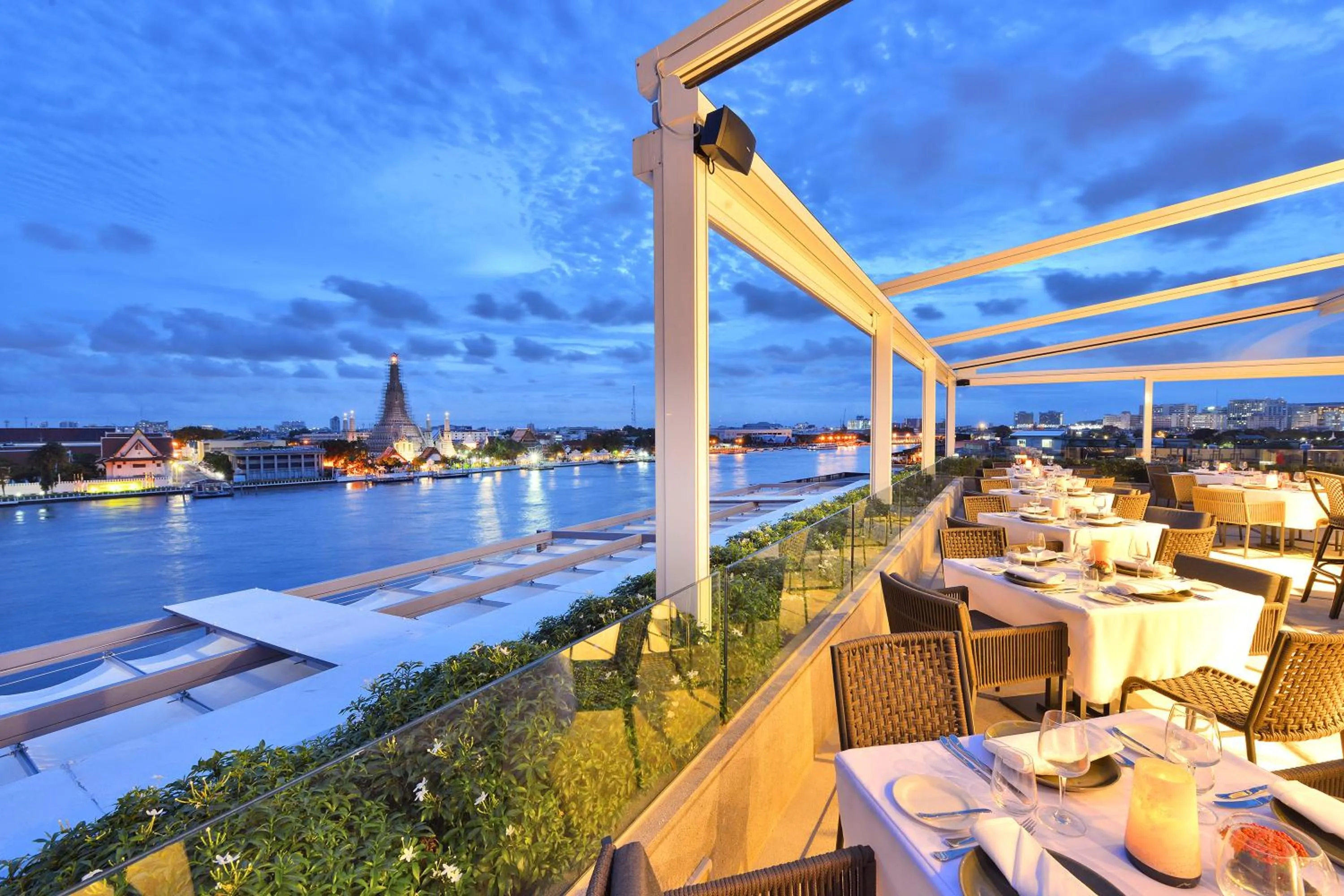Restaurant/places to eat in Riva Arun Bangkok