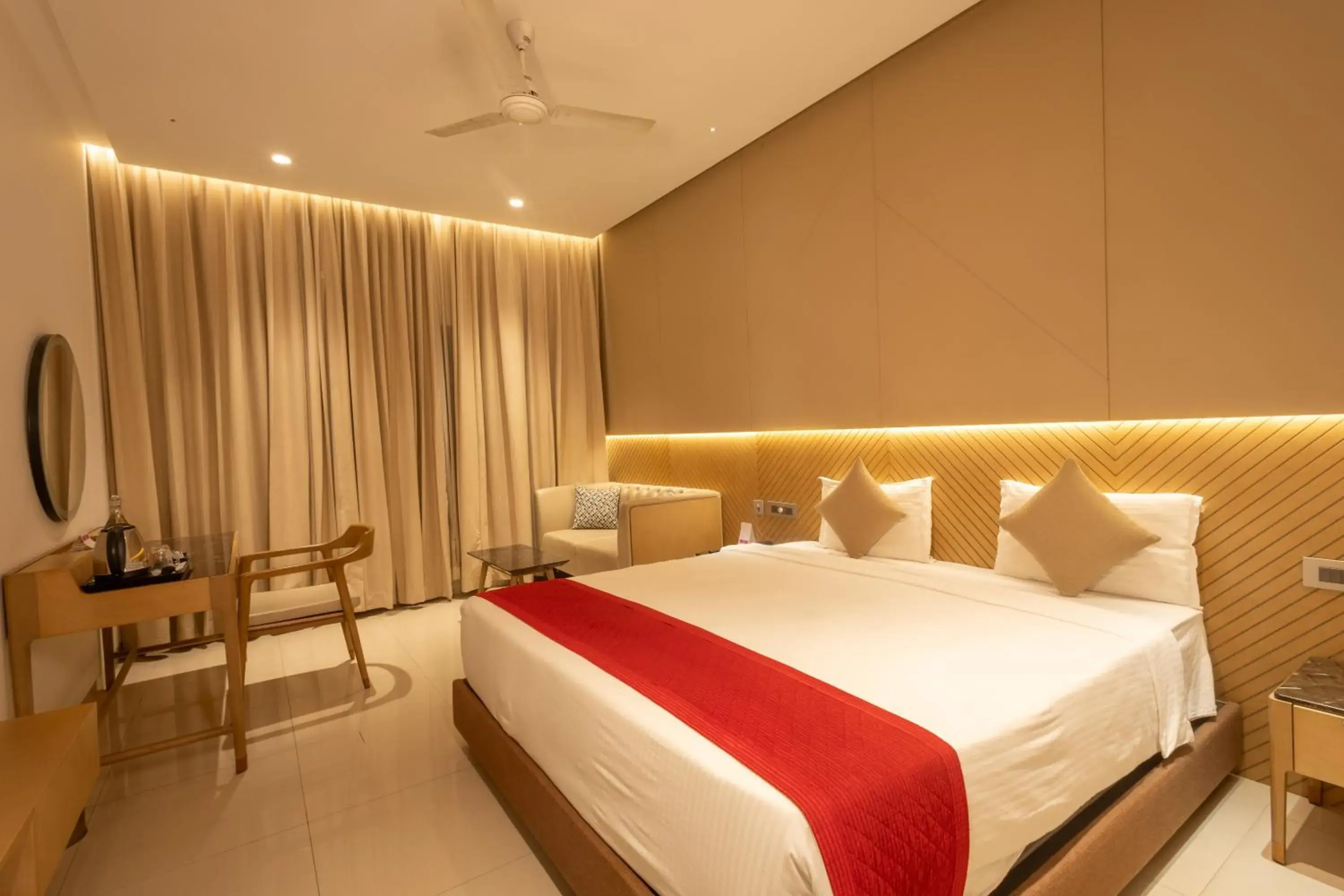 Deluxe King Room - single occupancy in Hotel Parsons Court Deluxe King Room - single occupancy in Hotel Parsons Court