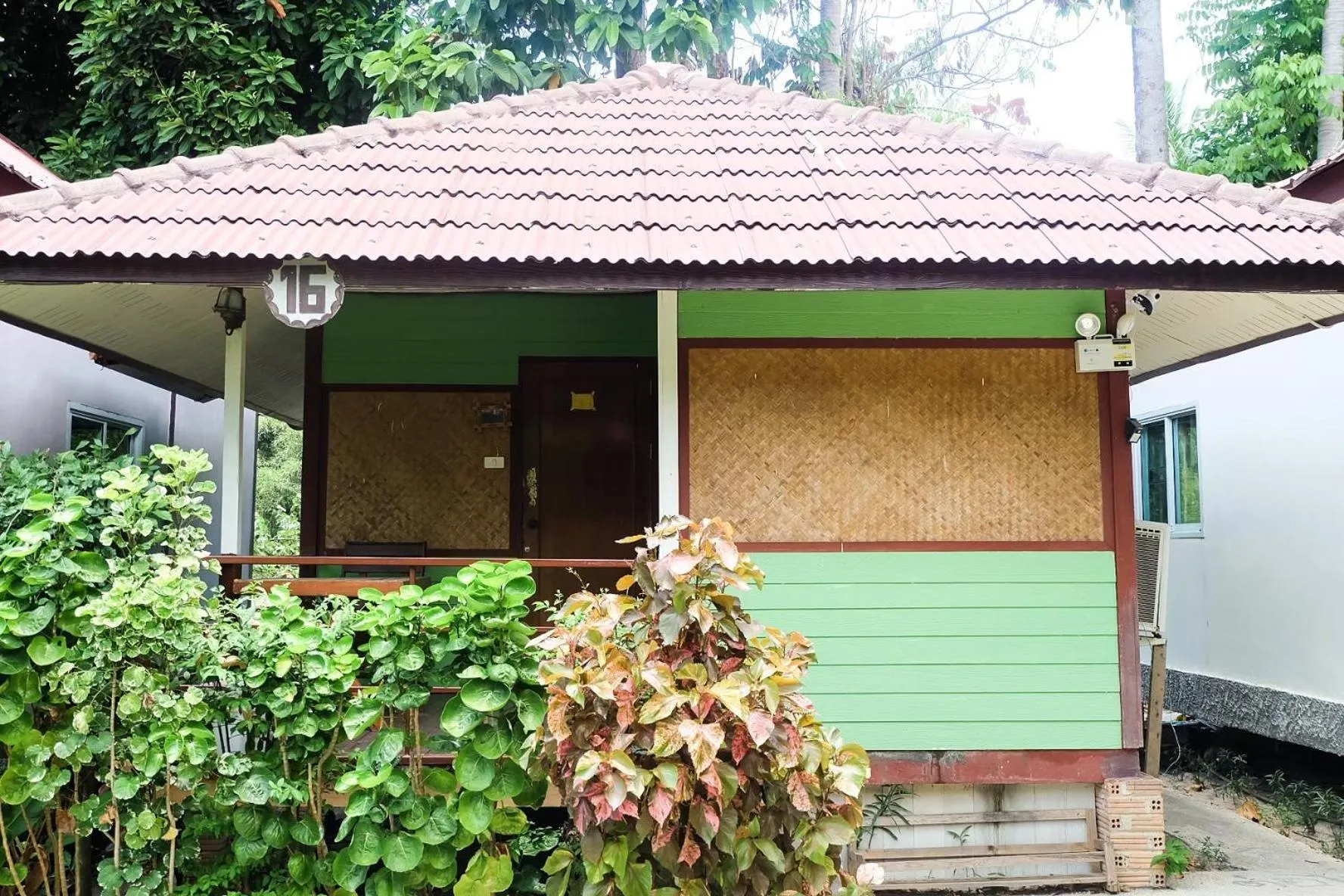 Facade/entrance in Everest Resort Samui - SHA Plus