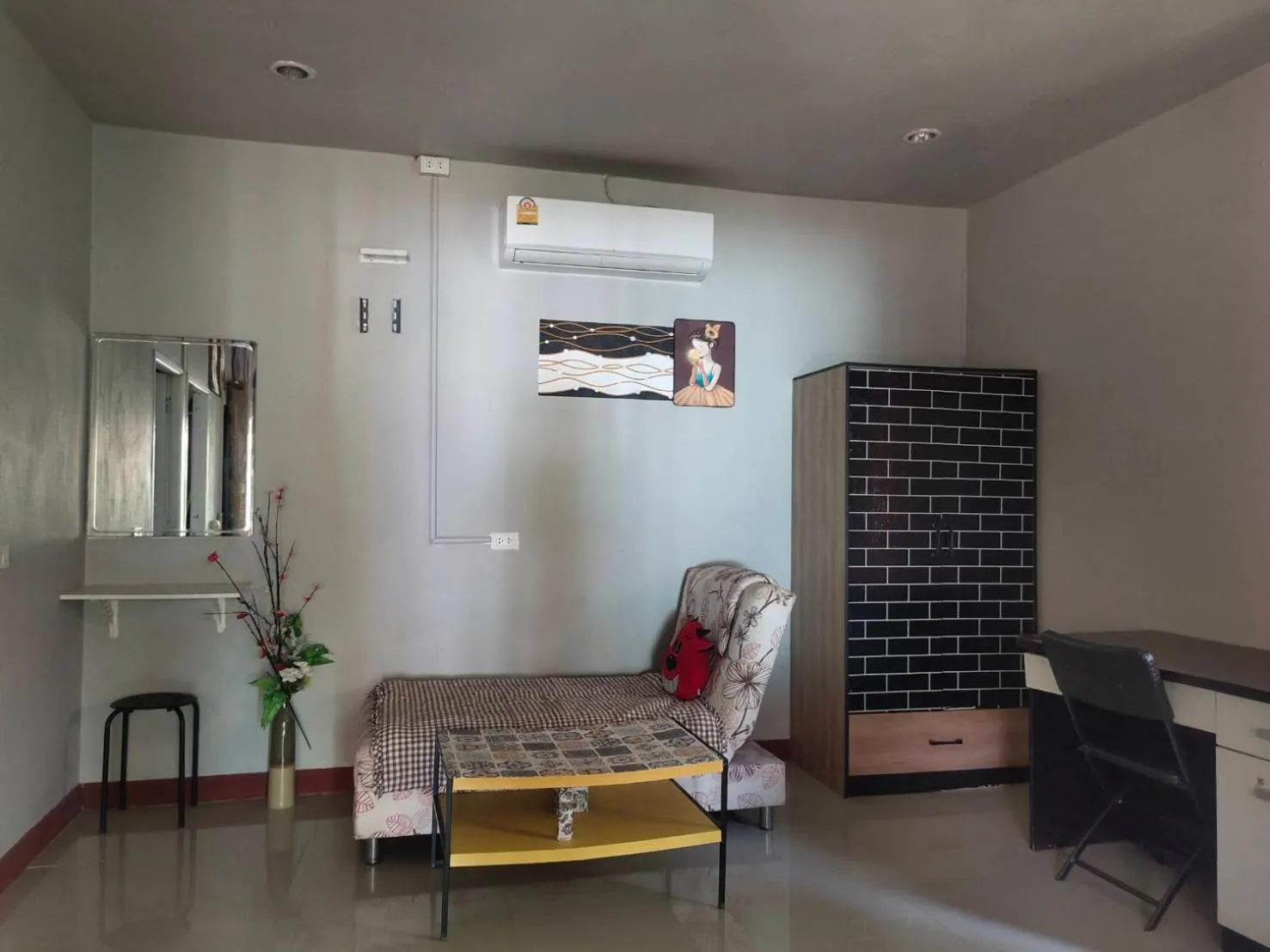 Bed in Everest Resort Samui - SHA Plus