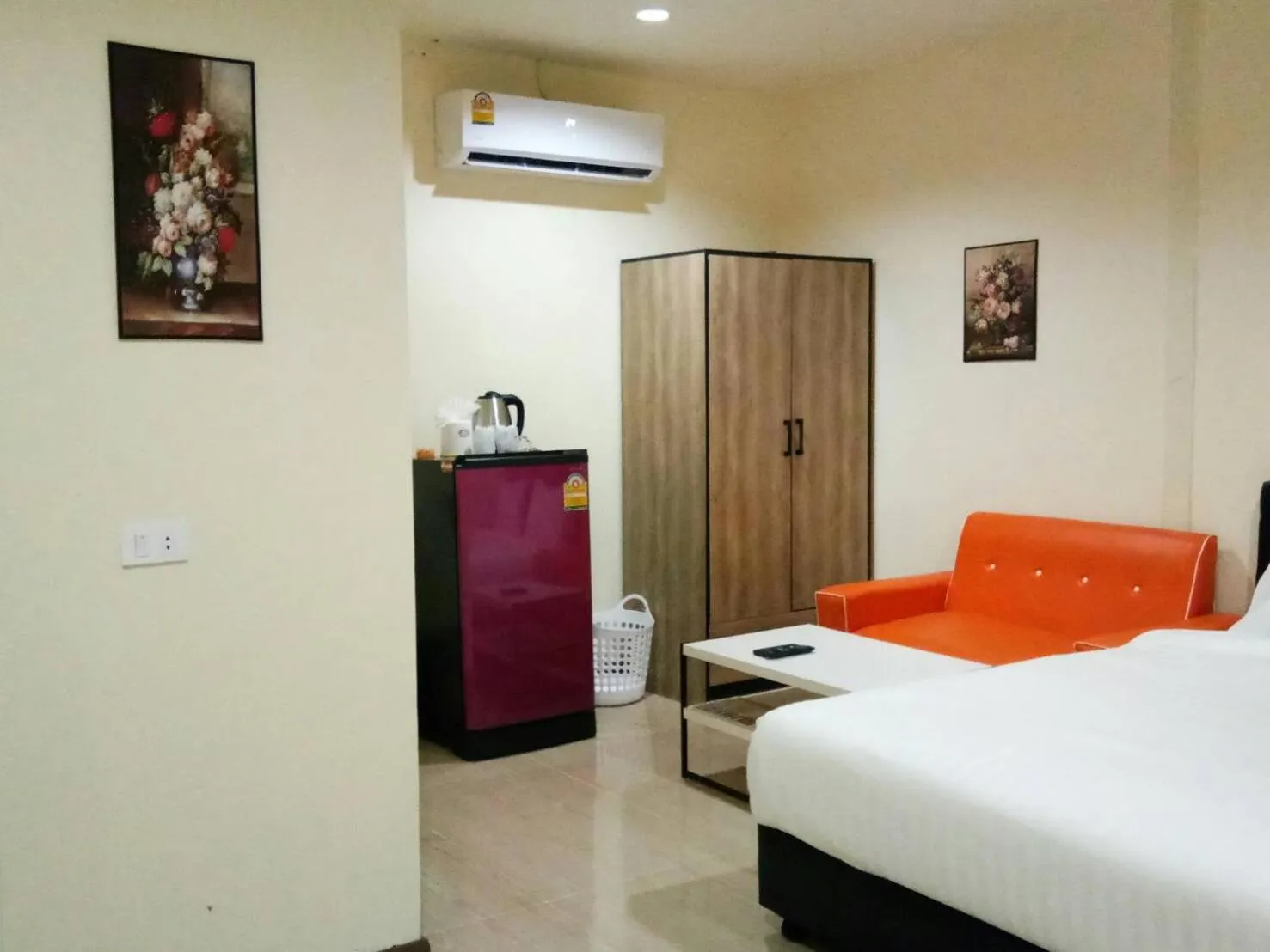 Bedroom, Bed in Everest Resort Samui - SHA Plus