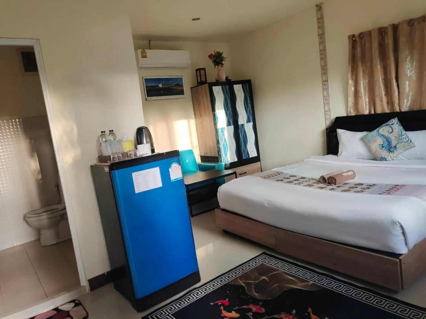 Bed in Everest Resort Samui - SHA Plus