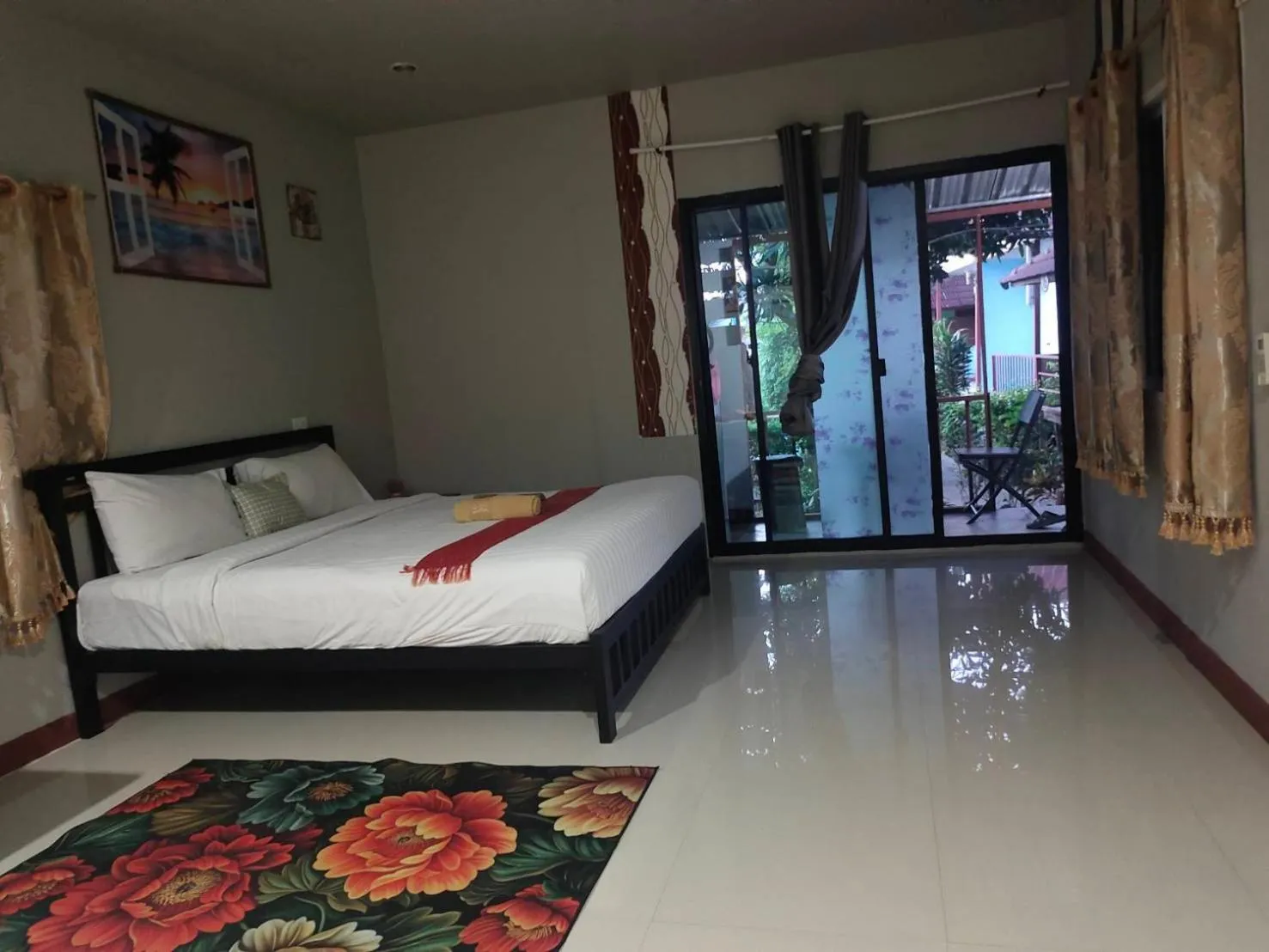 Bed in Everest Resort Samui - SHA Plus