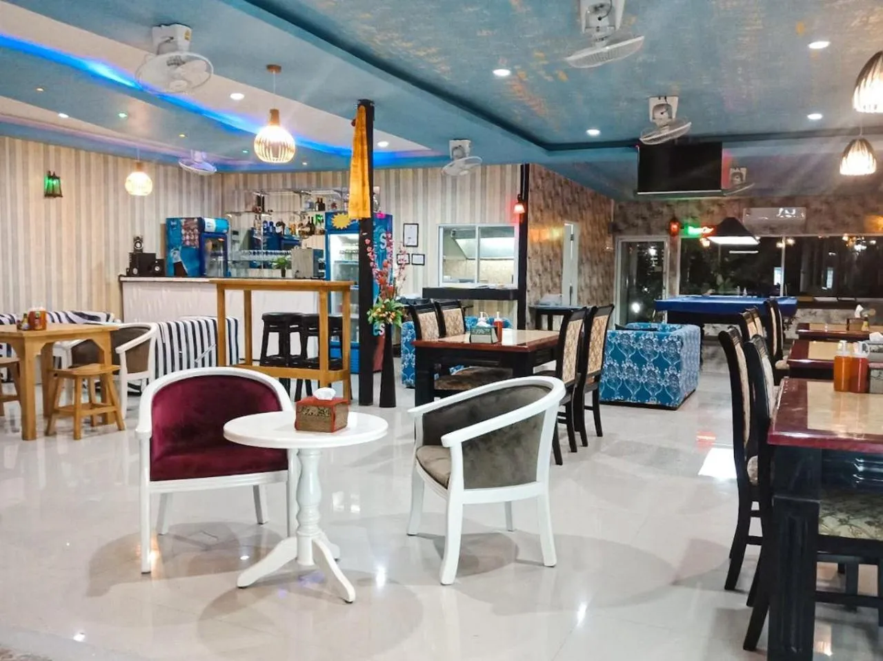 Restaurant/places to eat in Everest Resort Samui - SHA Plus