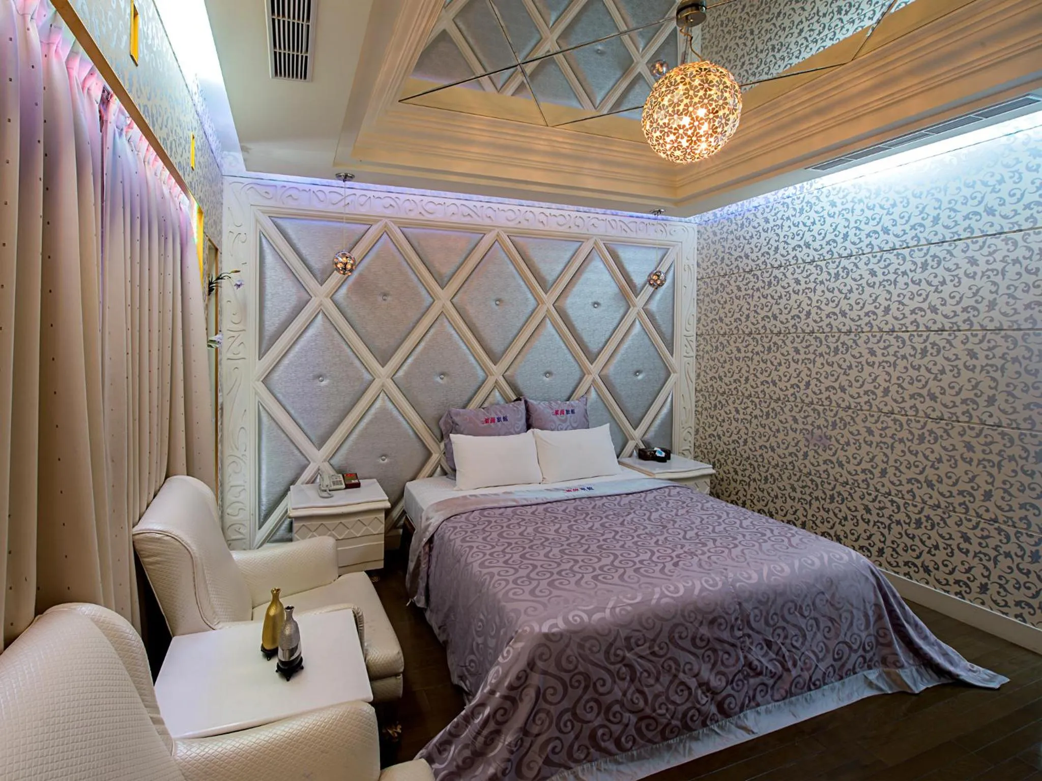 Photo of the whole room, Bed in Lai Yin Motel