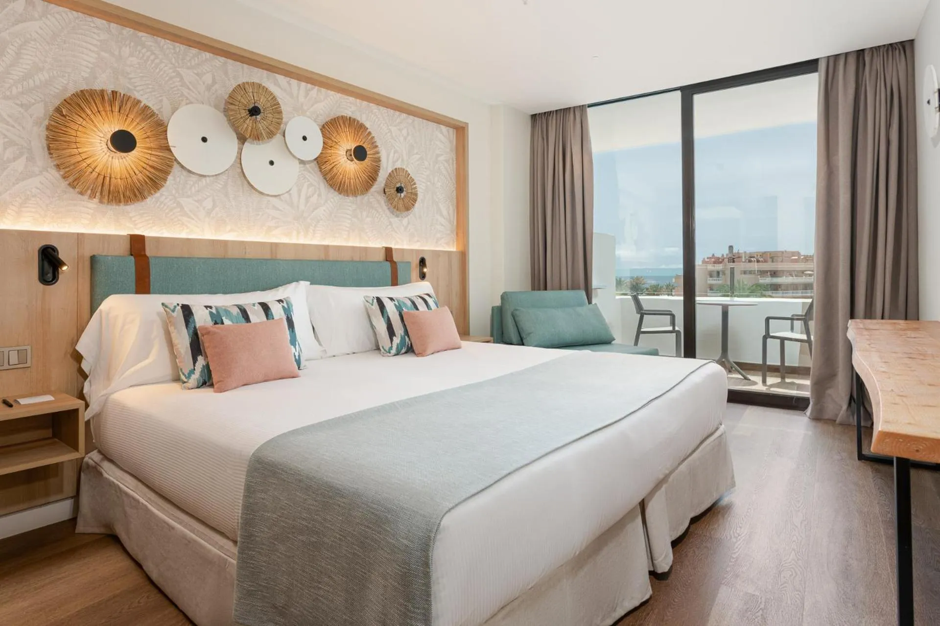 Pool view, Bed in Mediterranean Palace