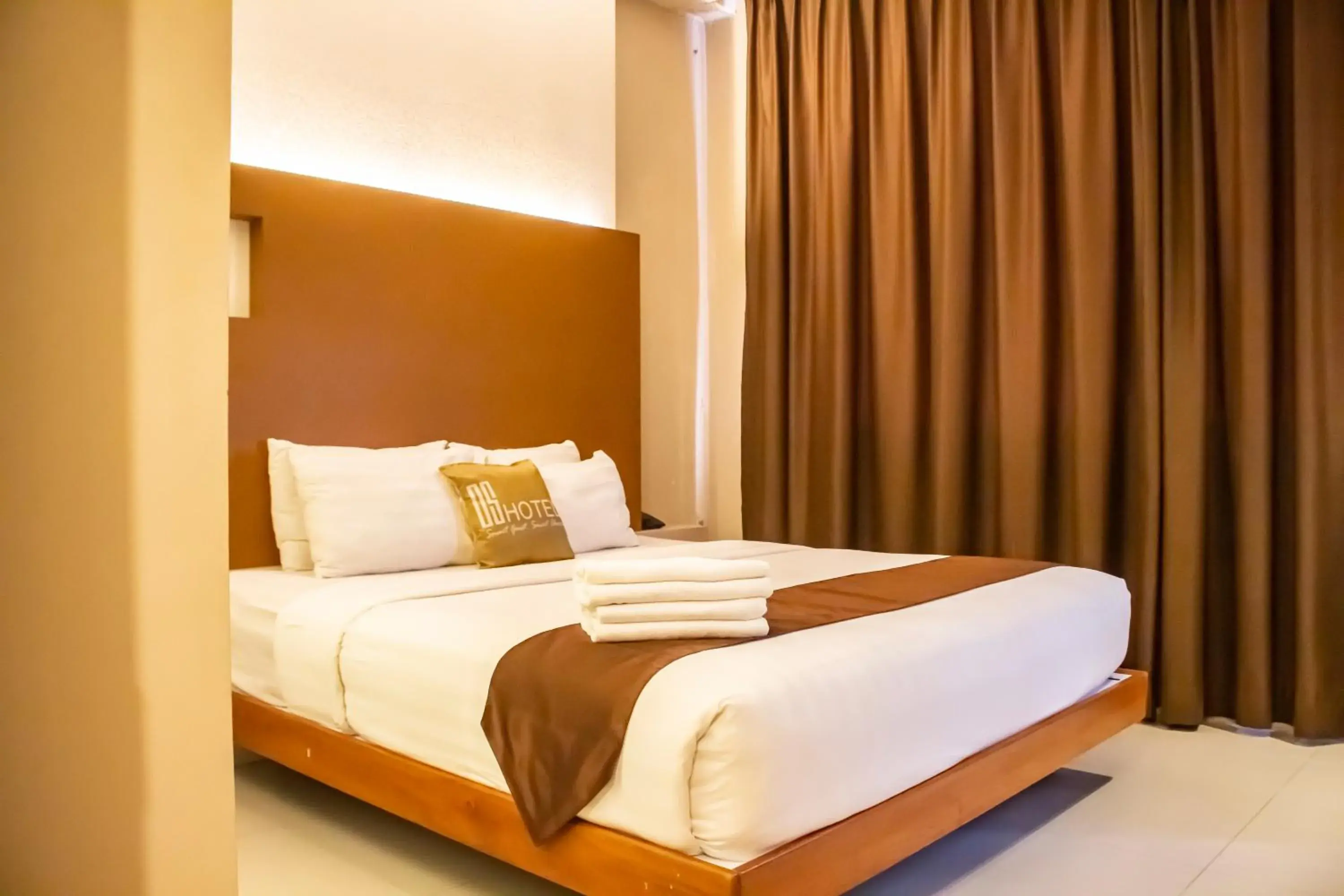 Deluxe King Room in OS Hotel Airport Batam Deluxe King Room in OS Hotel Airport Batam