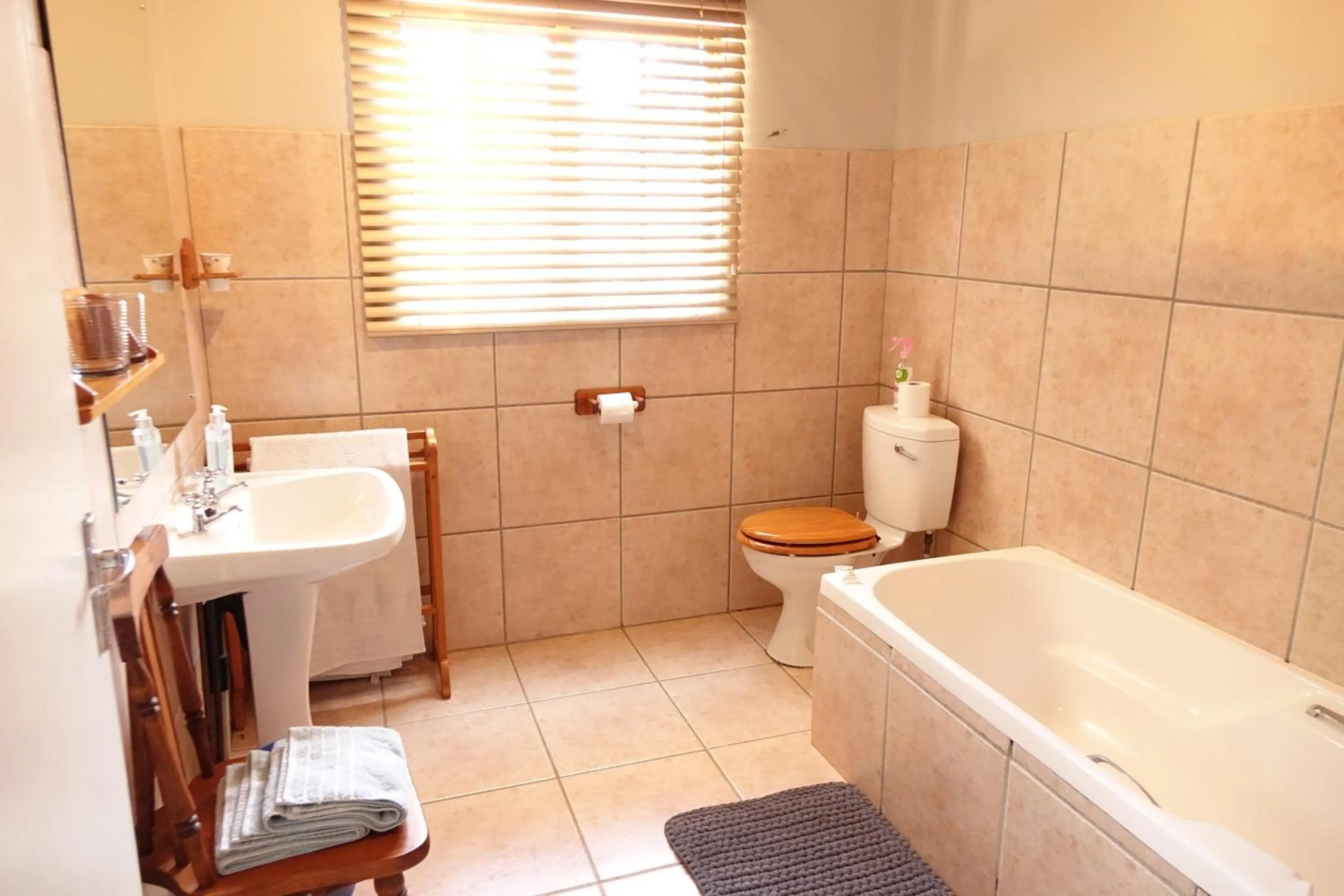 Bathroom in Notting Hill Lodge