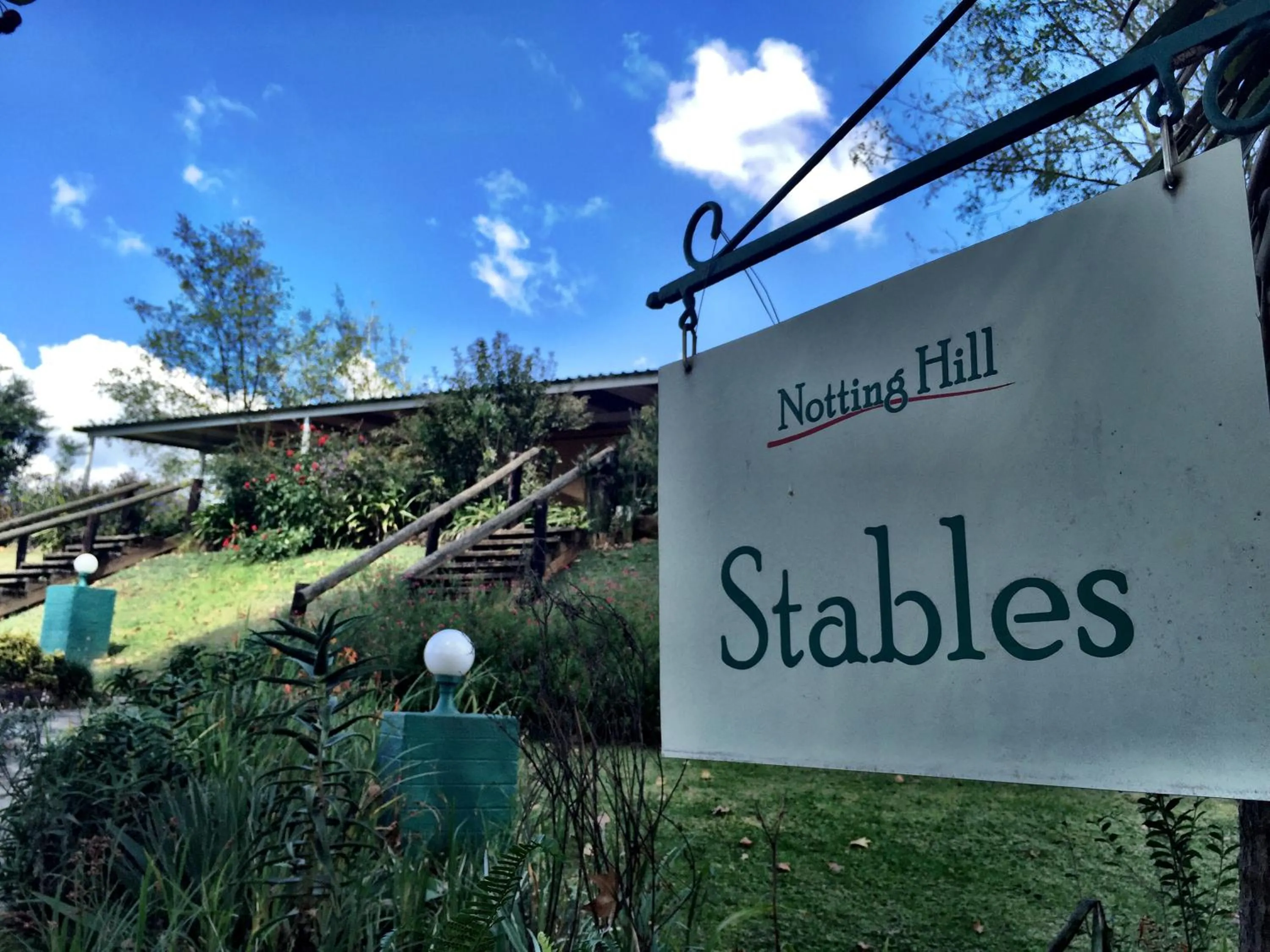 Day in Notting Hill Lodge