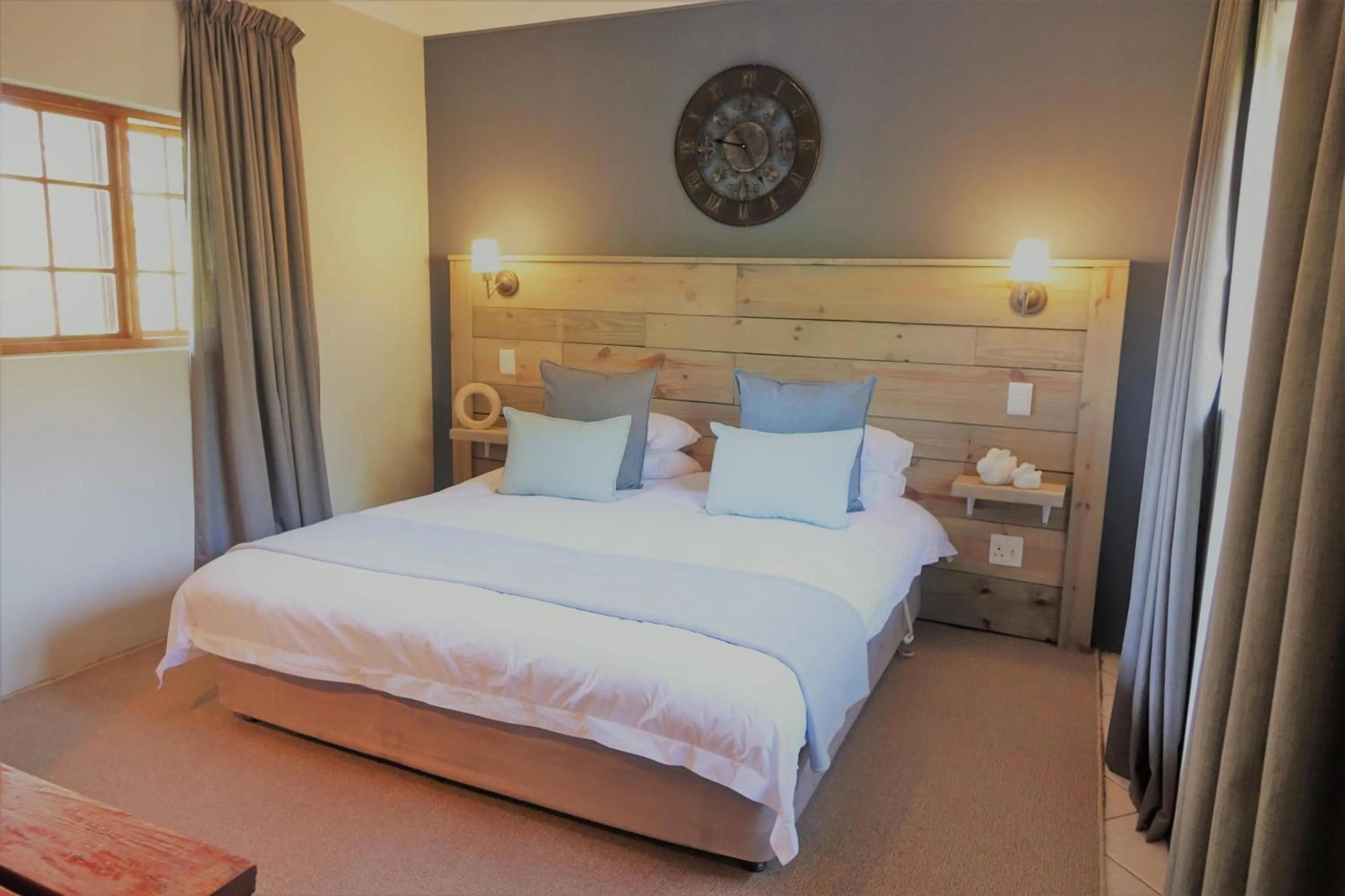 Bedroom, Bed in Notting Hill Lodge