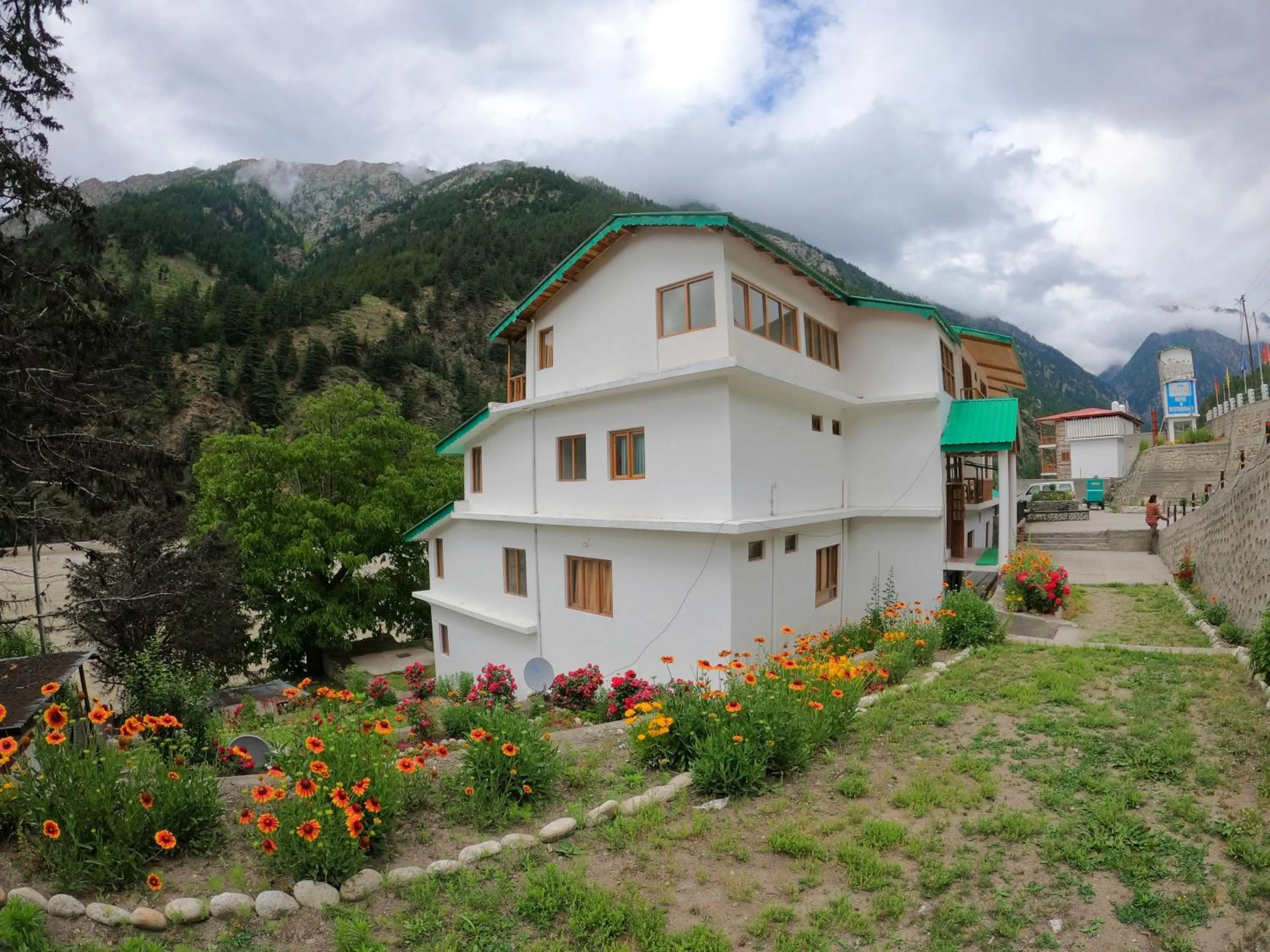 Property building in Prakriti-The Retreat