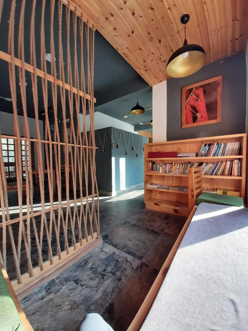 Library, Bed in Prakriti-The Retreat