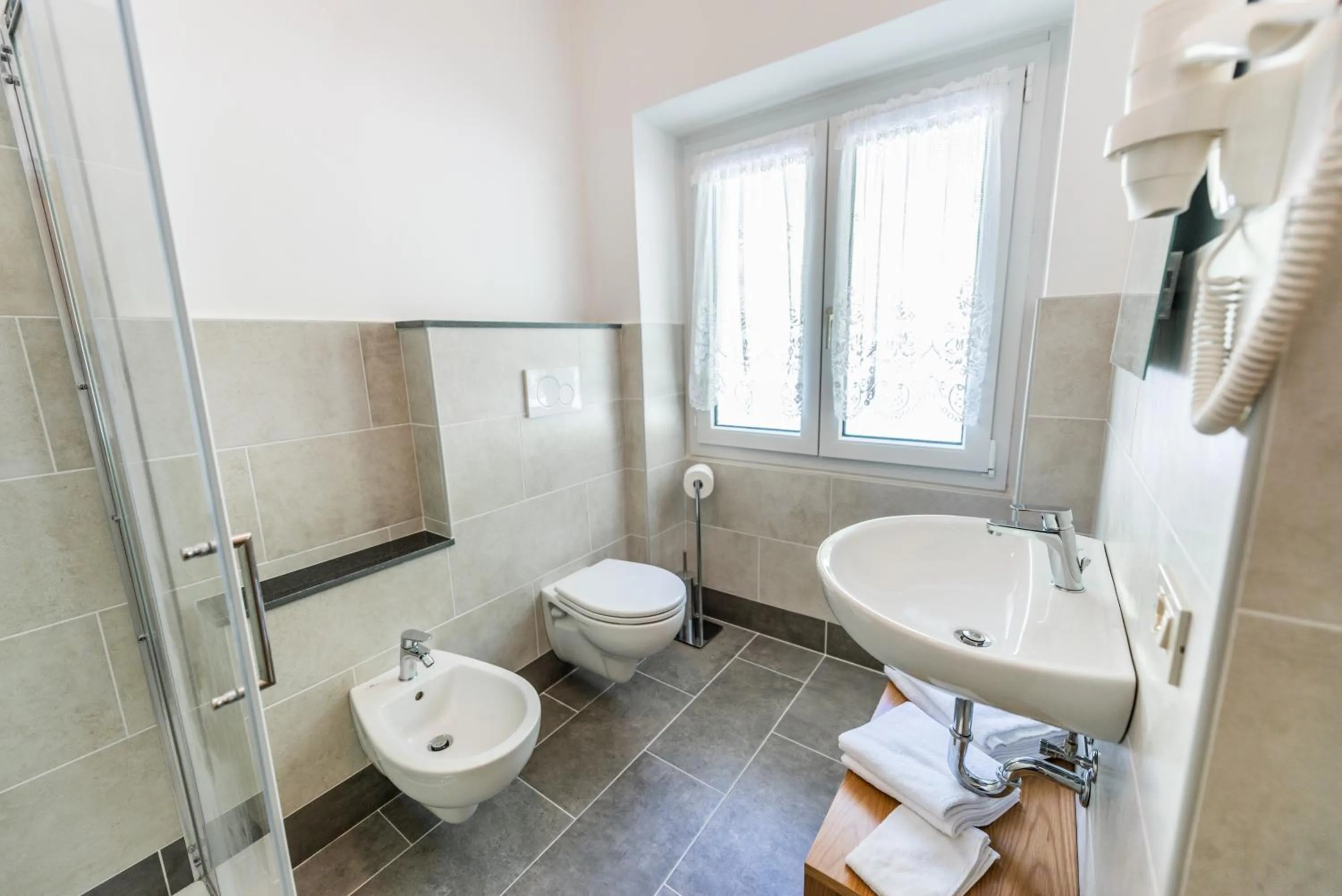 Bathroom in Hotel Paradiso