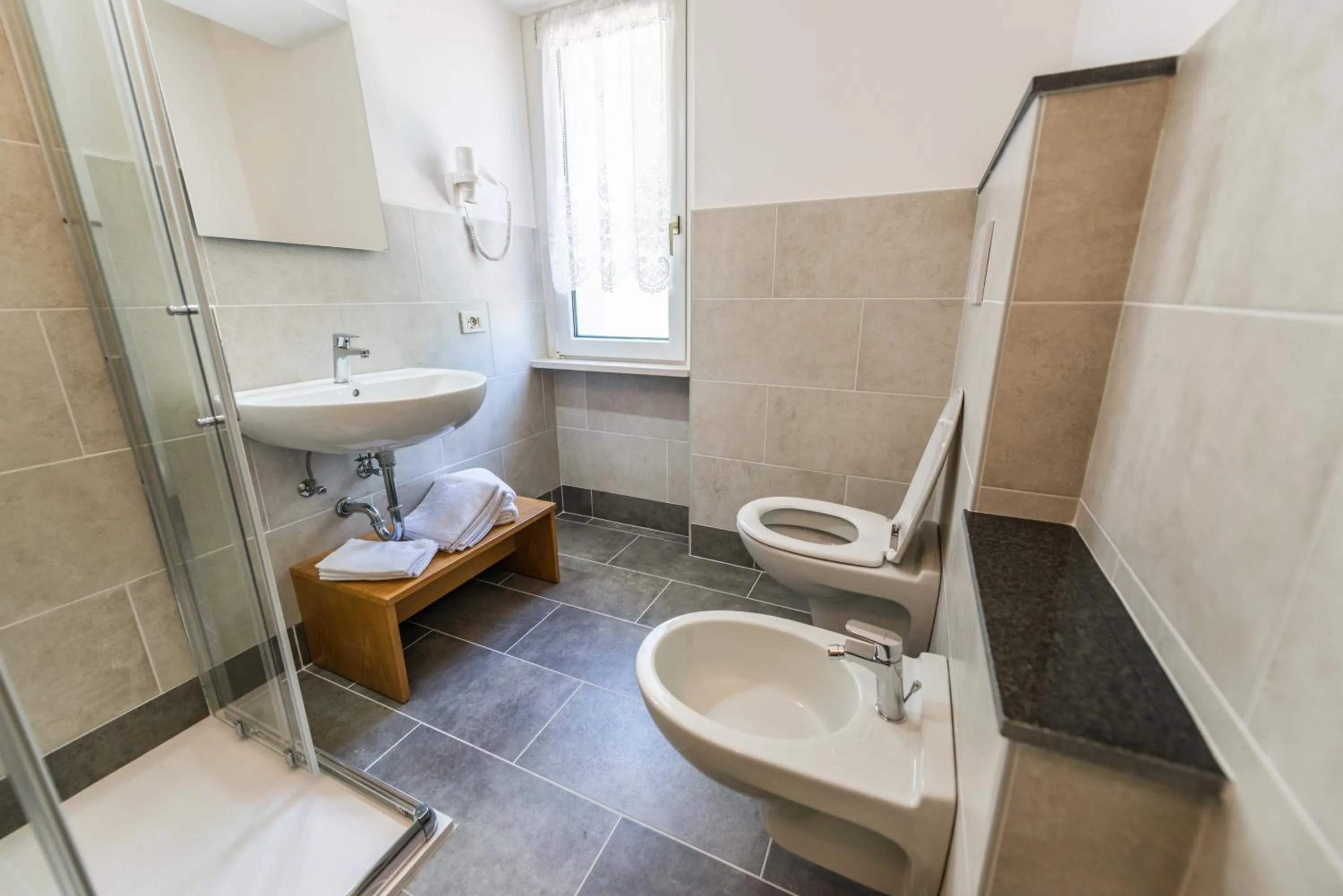 Bathroom in Hotel Paradiso