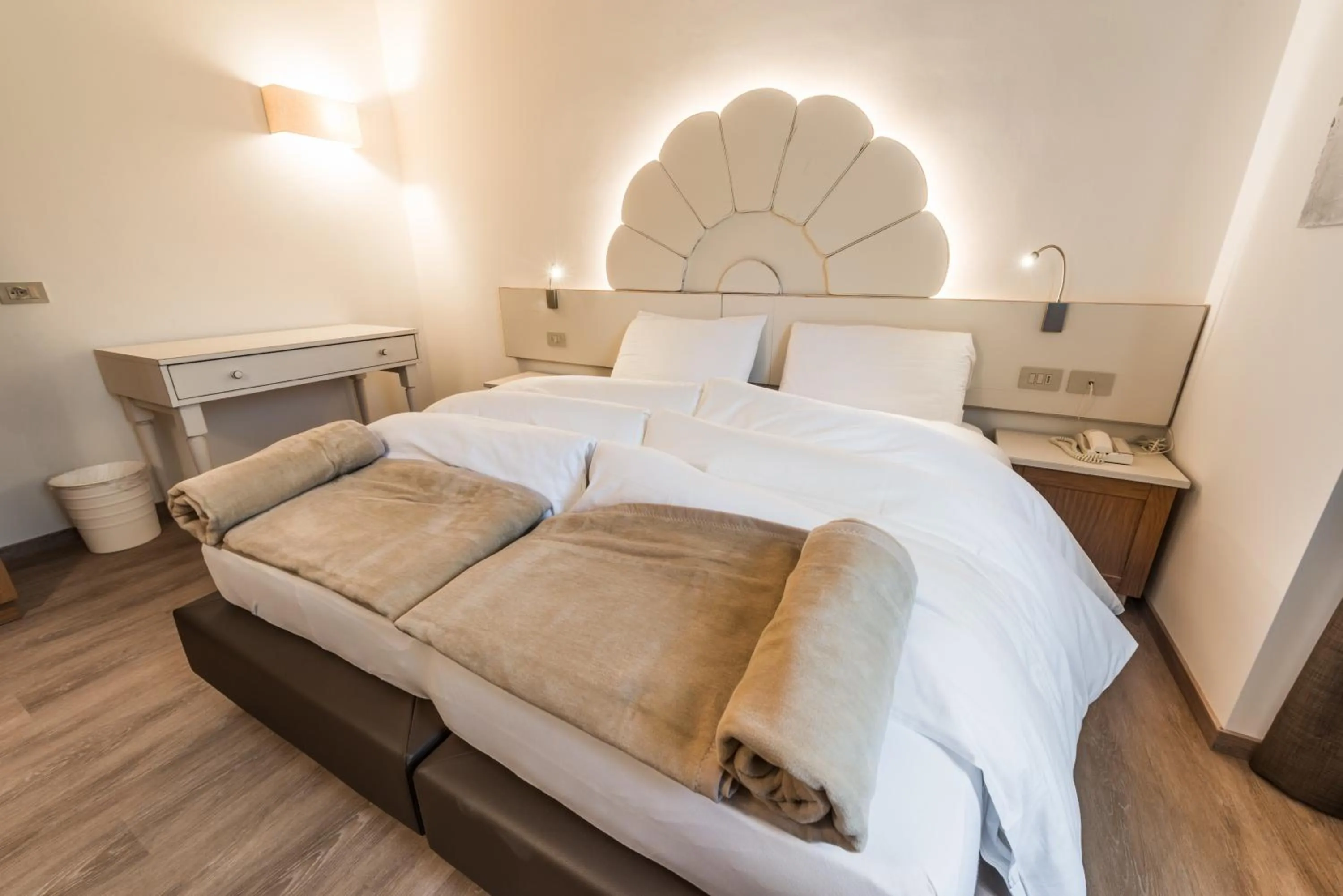 Photo of the whole room in Hotel Paradiso