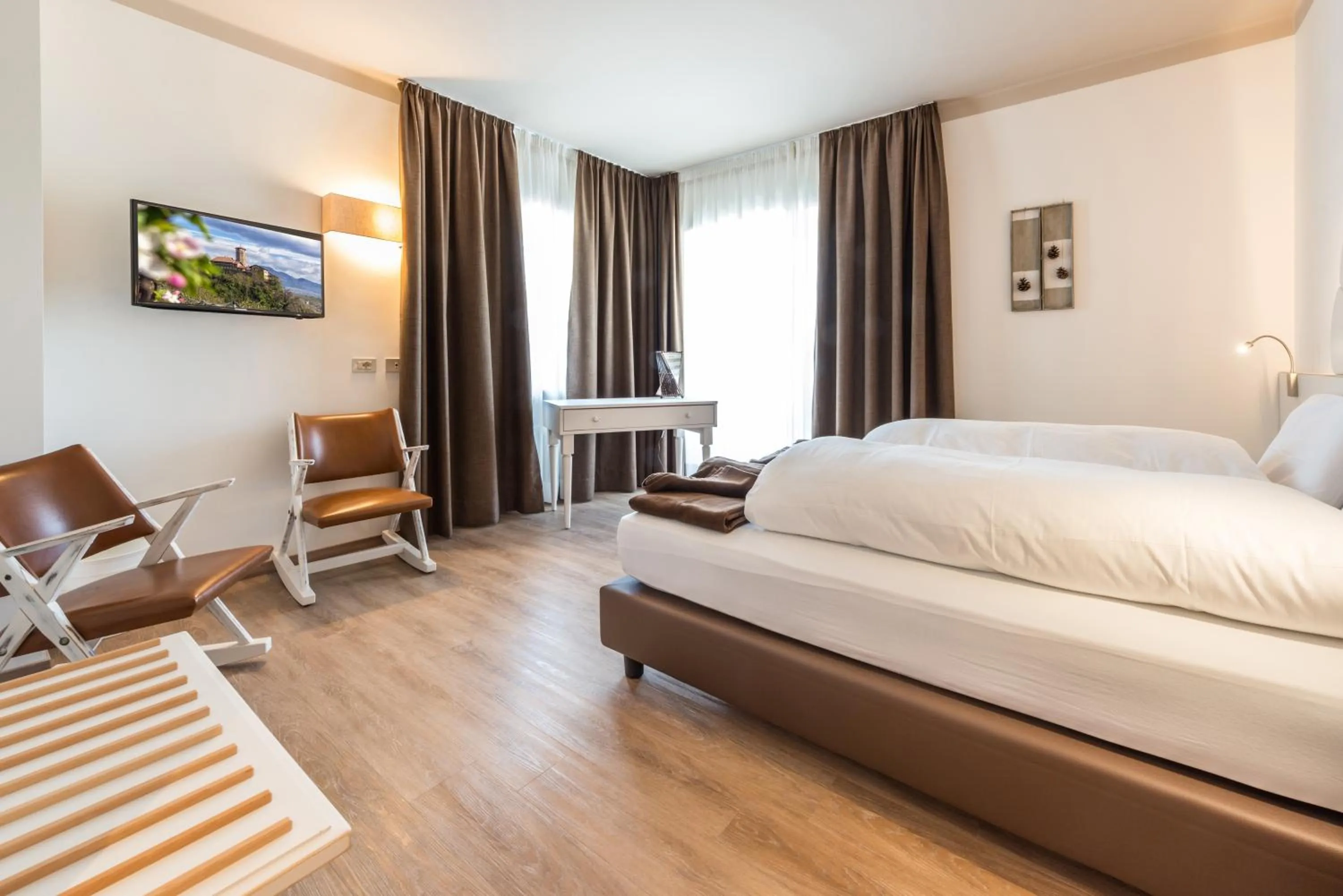 Photo of the whole room in Hotel Paradiso